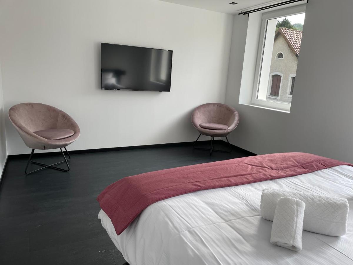 Suite with Spa Bath photo 1