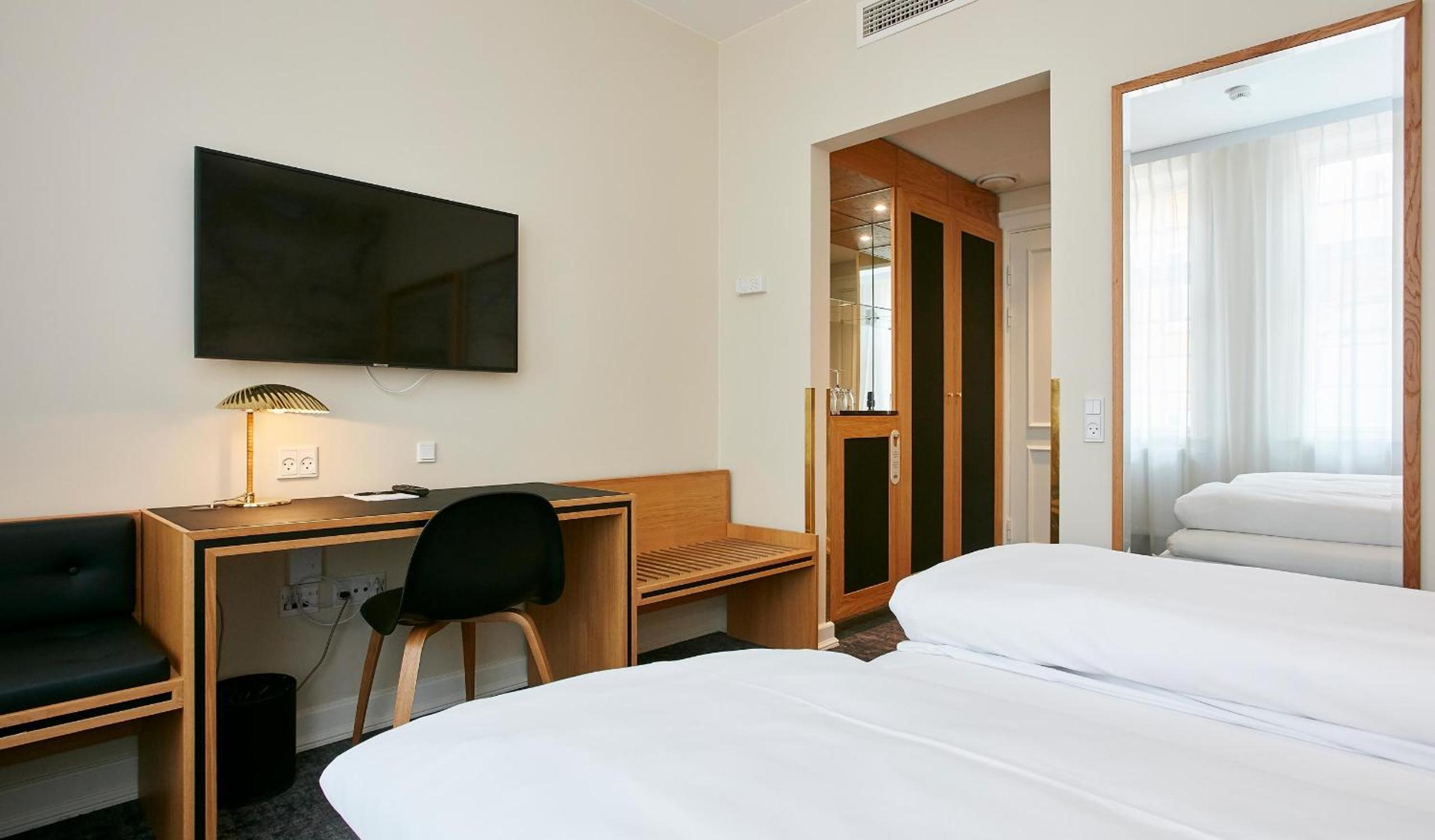 Double Room - Photo 3