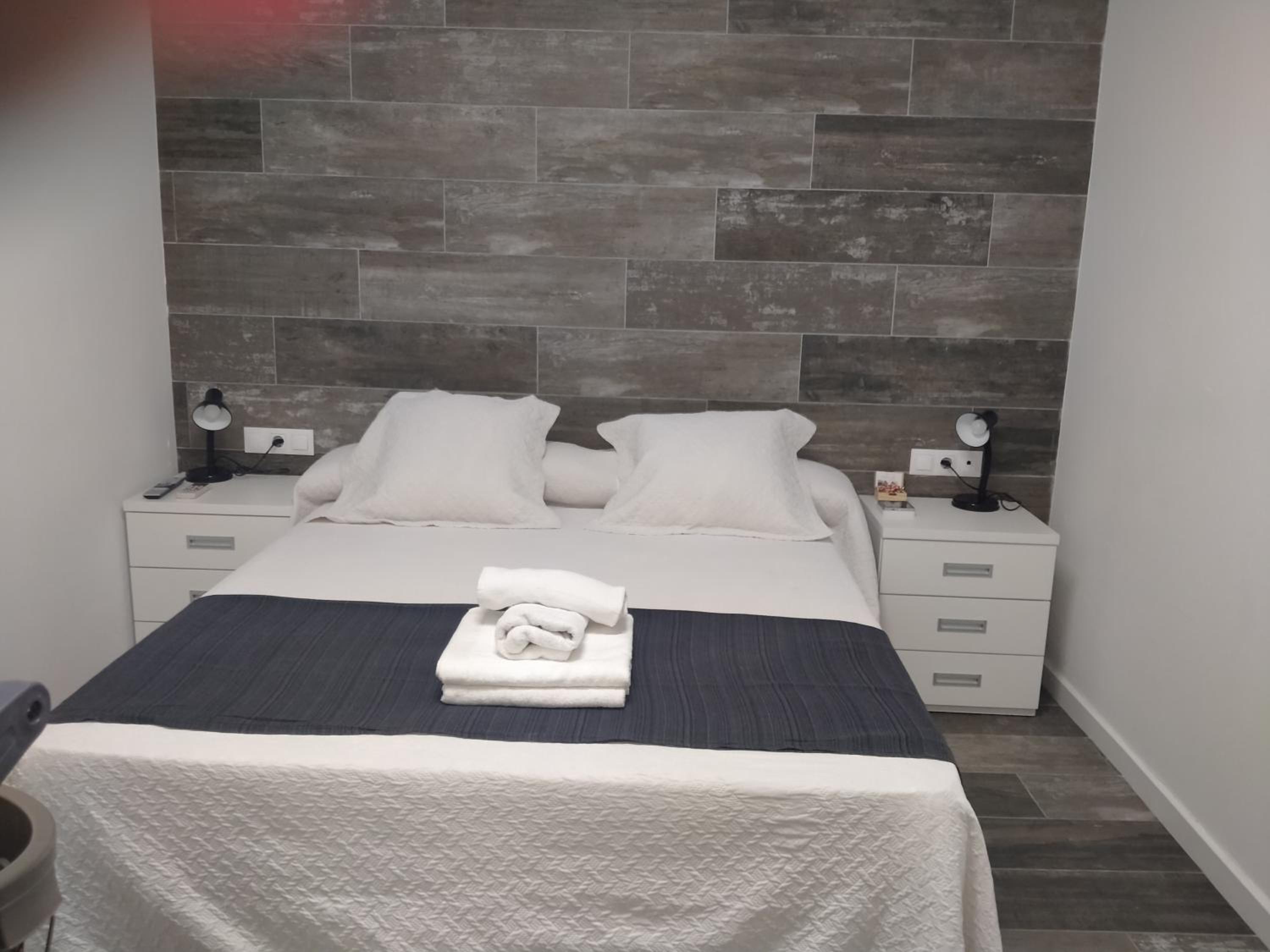 Double Room Interior - Photo 2