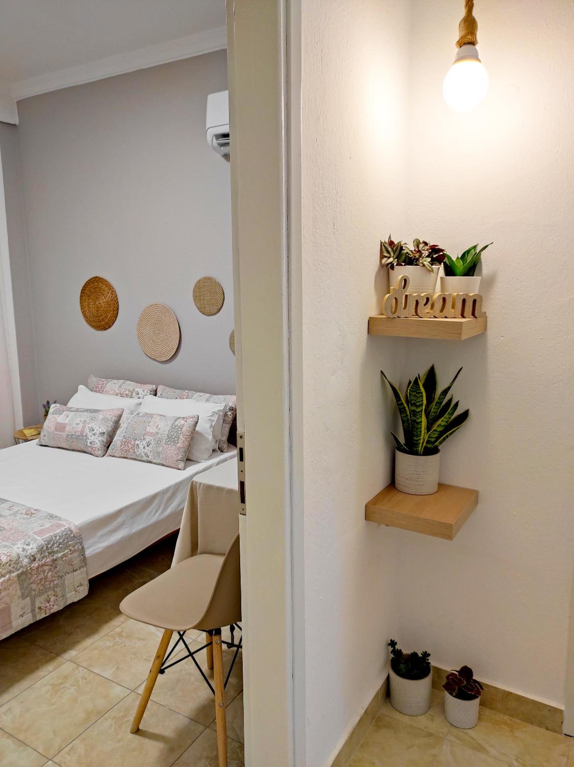 Apartment - Ground Floor photo 2