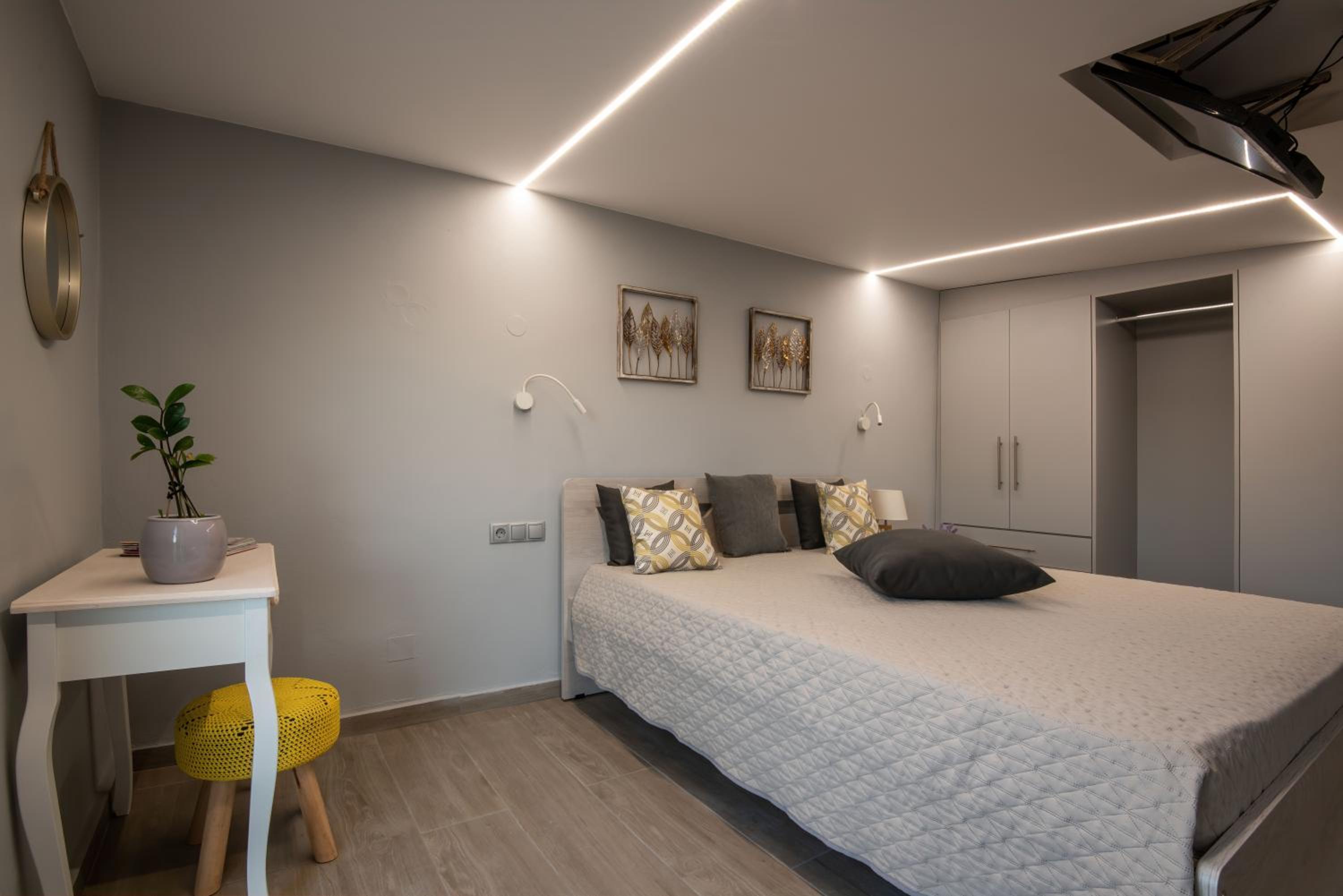 One-Bedroom House photo 2