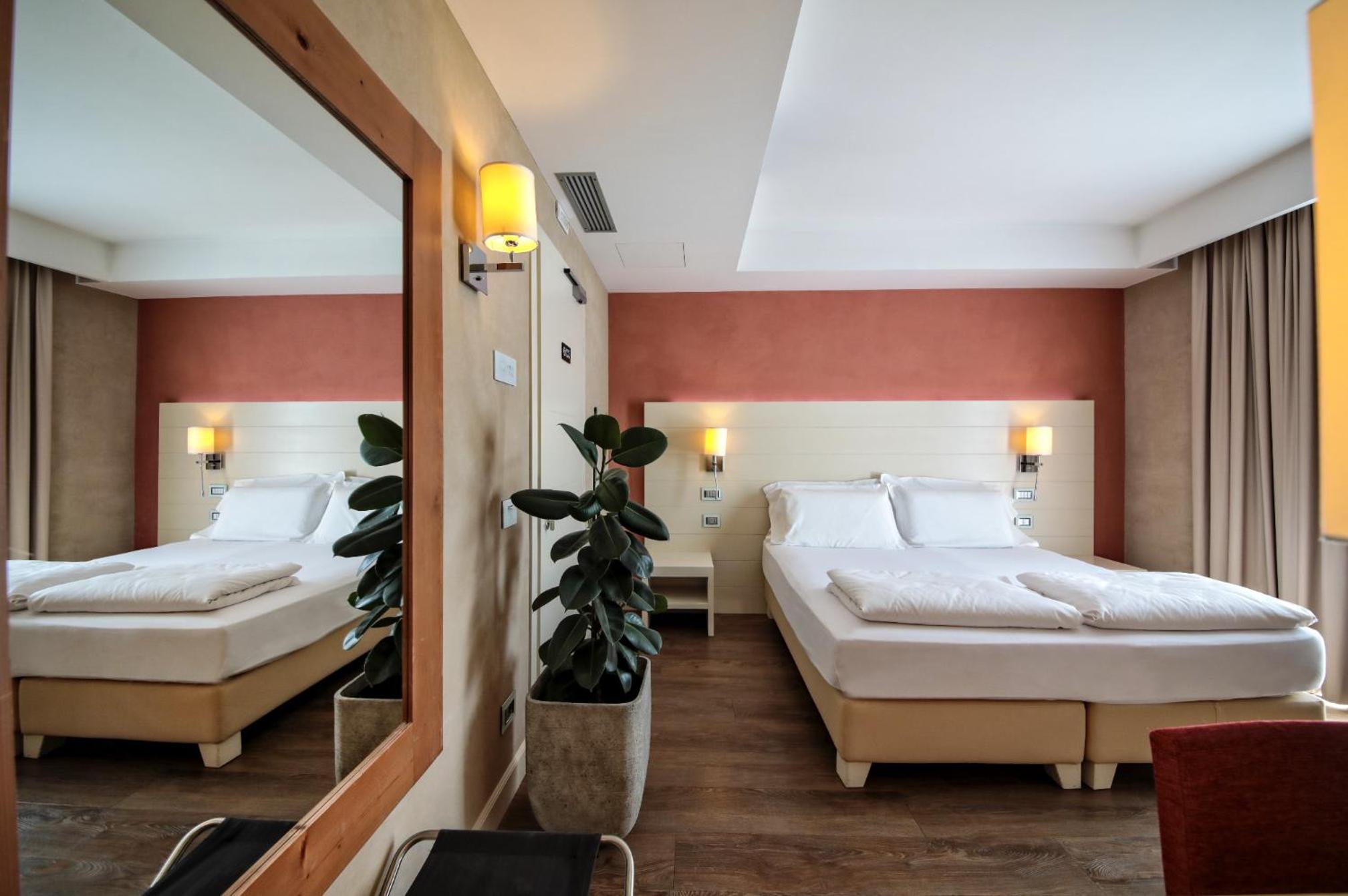 Double Room with Lake View photo 1