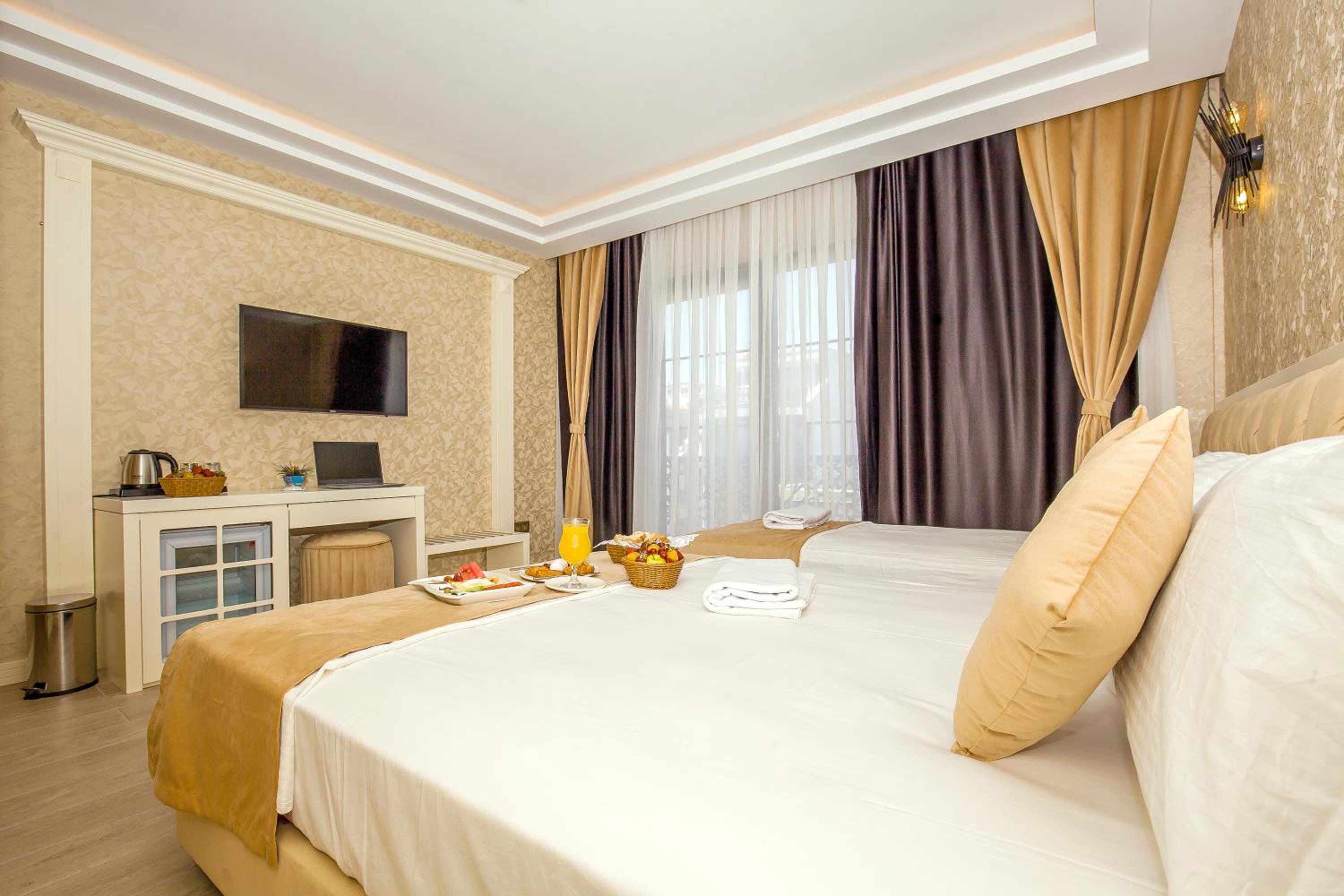Standard Double or Twin Room photo 3