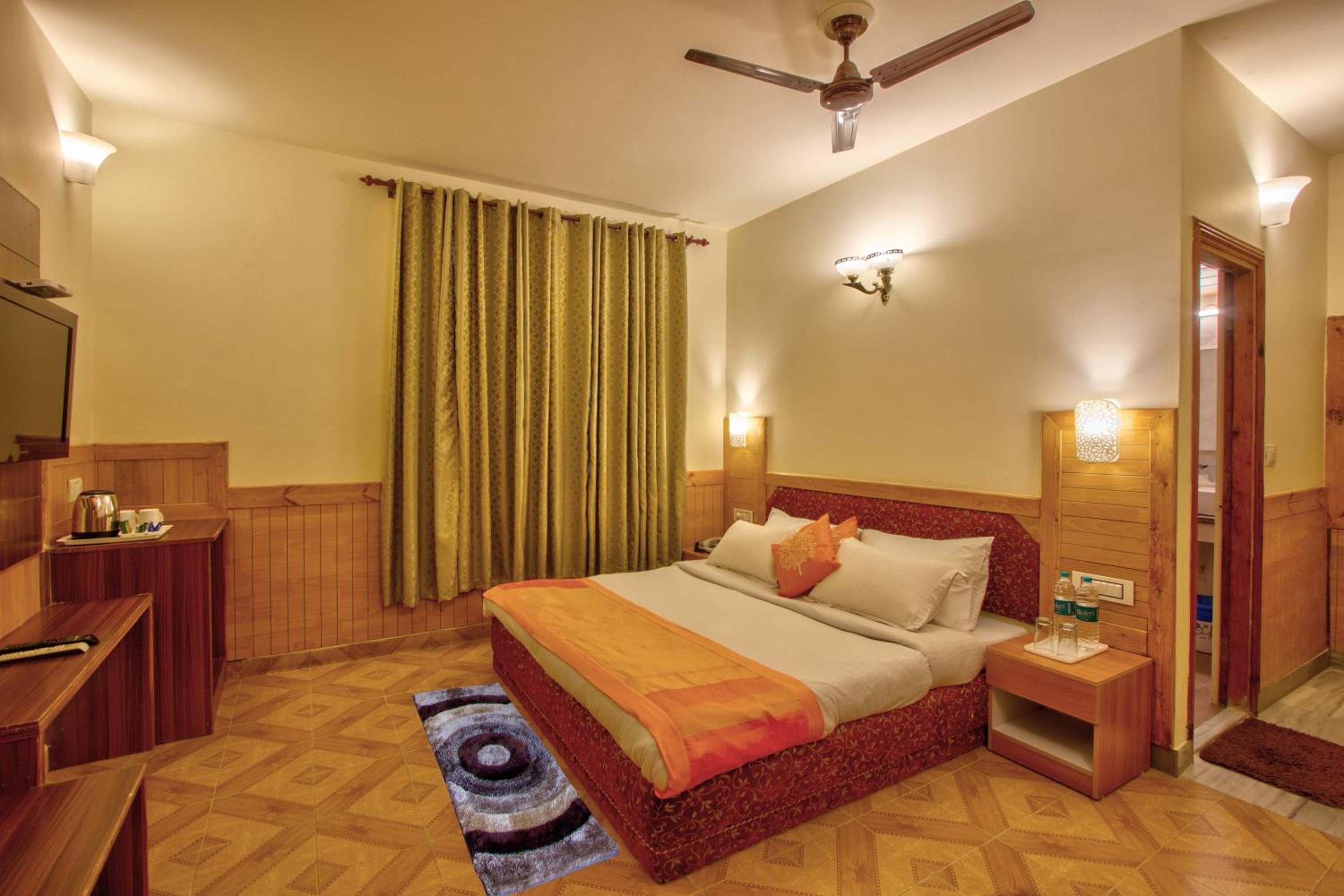 Economy Double Room - Photo 5