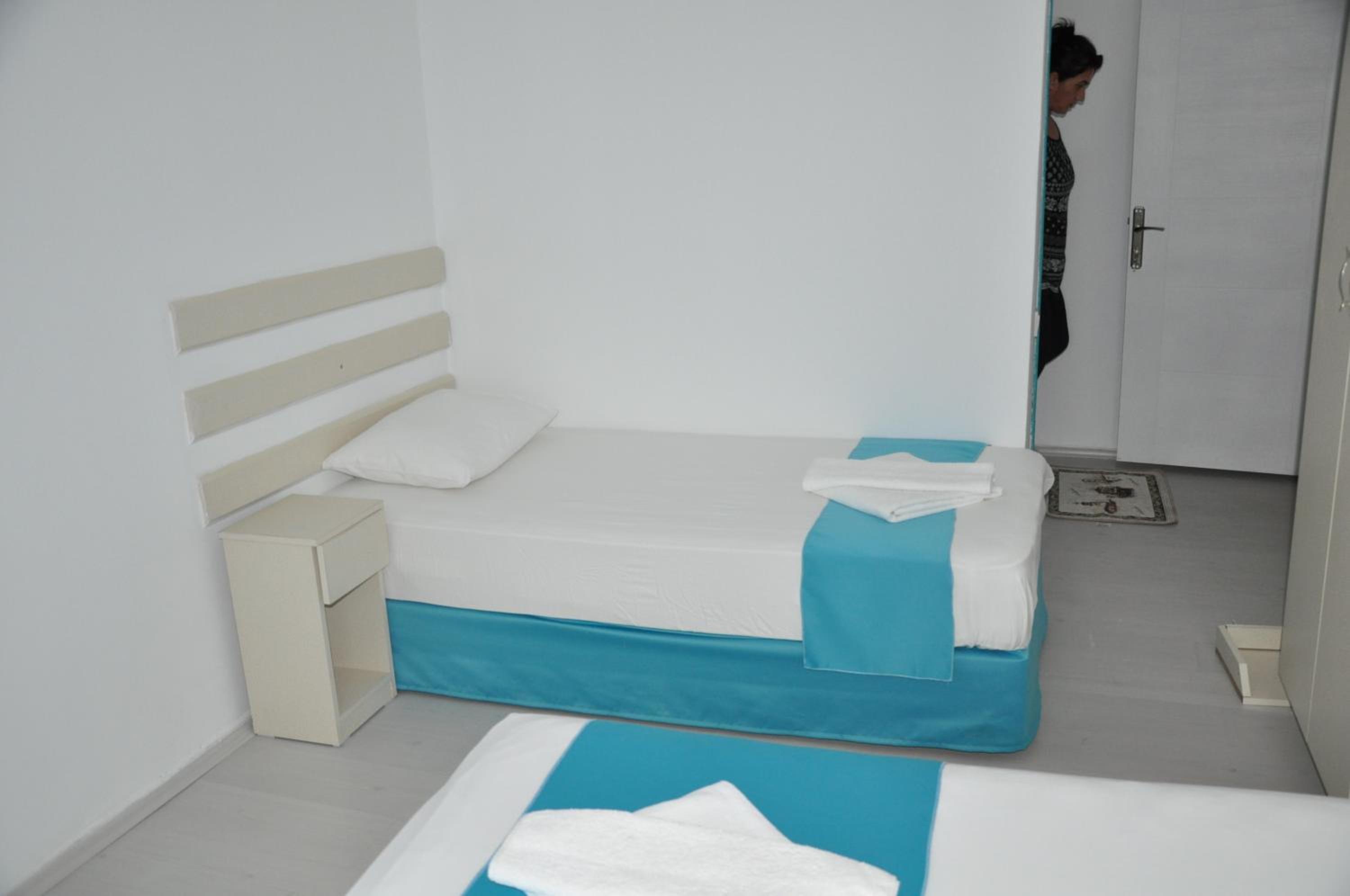 Standard Triple Room - Photo 3