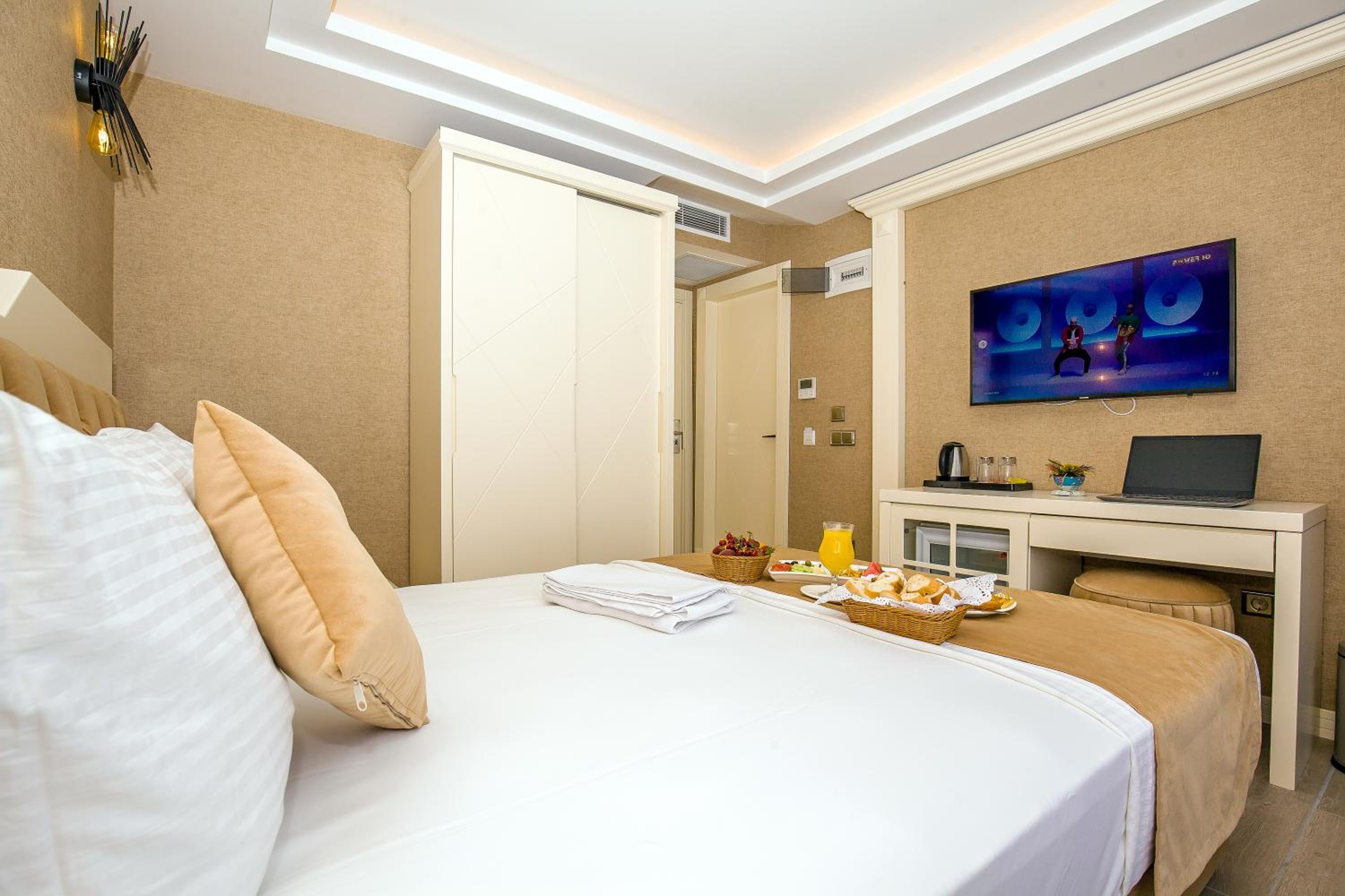 Economy Double Room photo 3