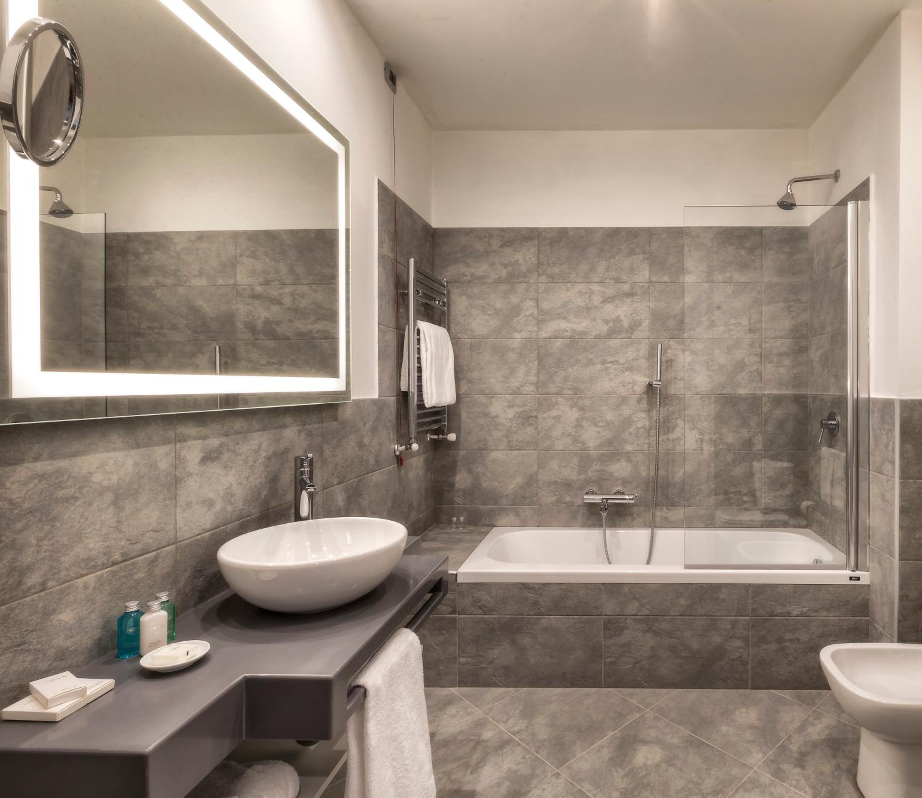 Superior Double or Twin Room - Photo 5