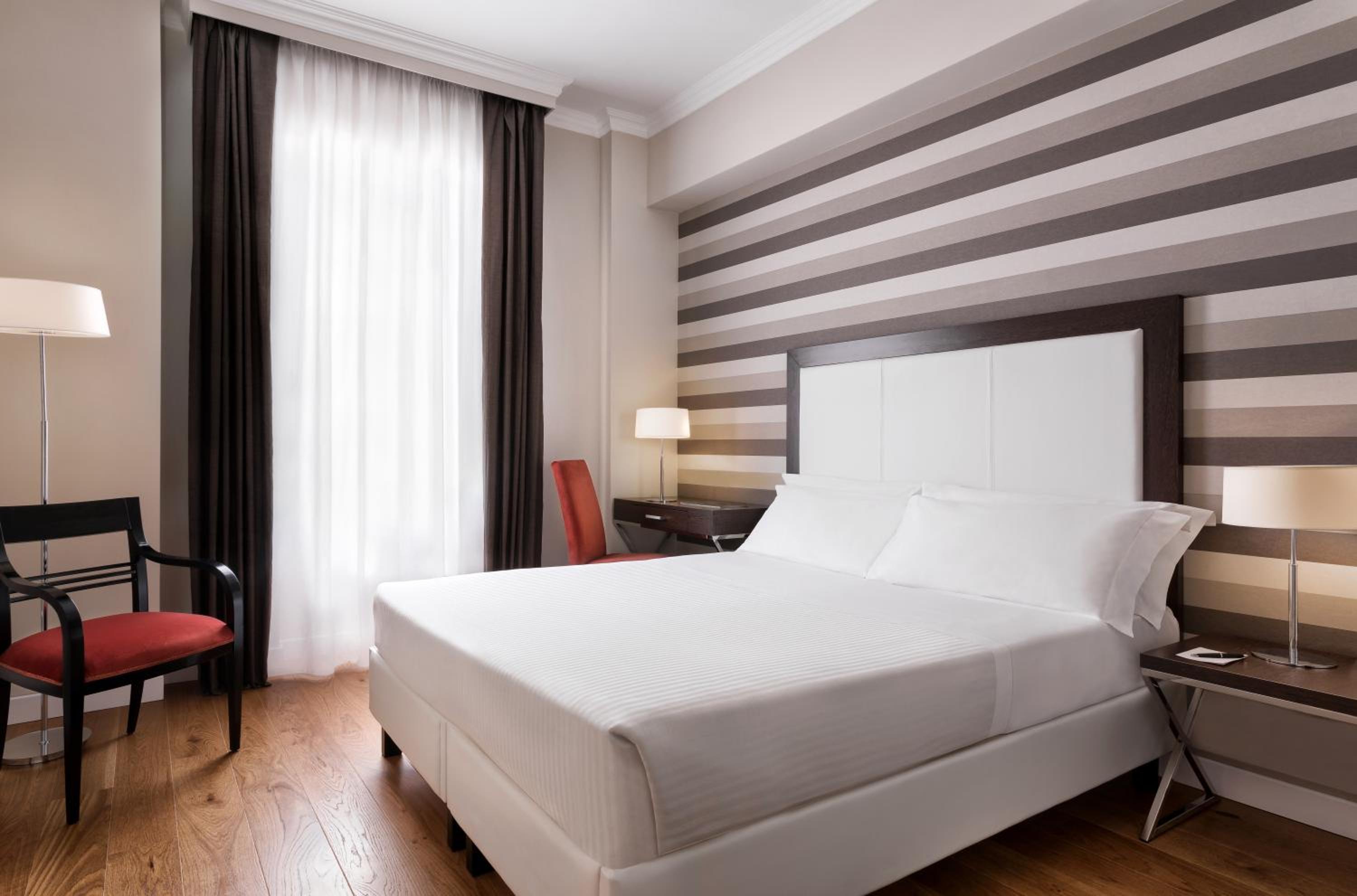 Superior Double or Twin Room - Photo 2