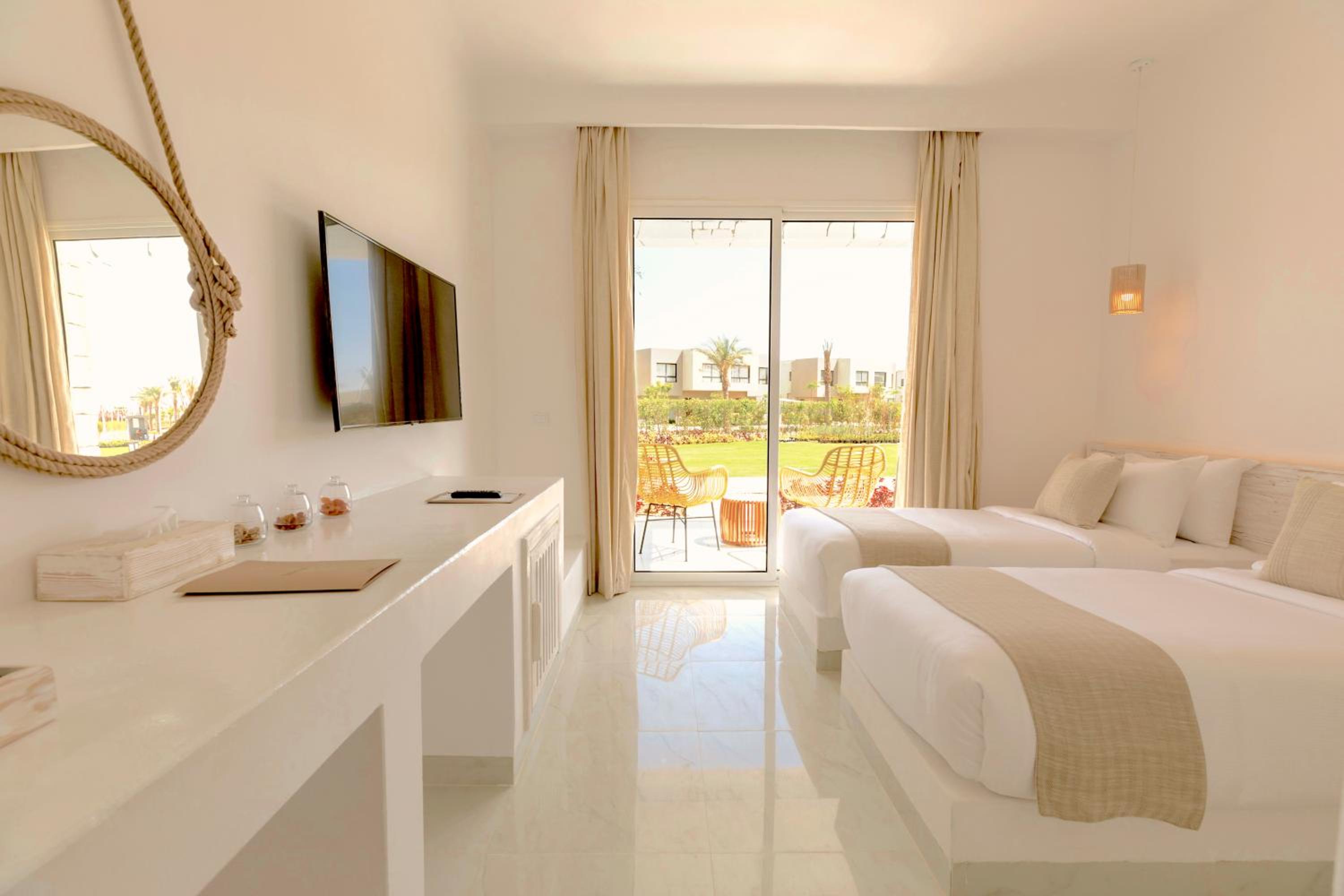 Superior Family Suite - Photo 2