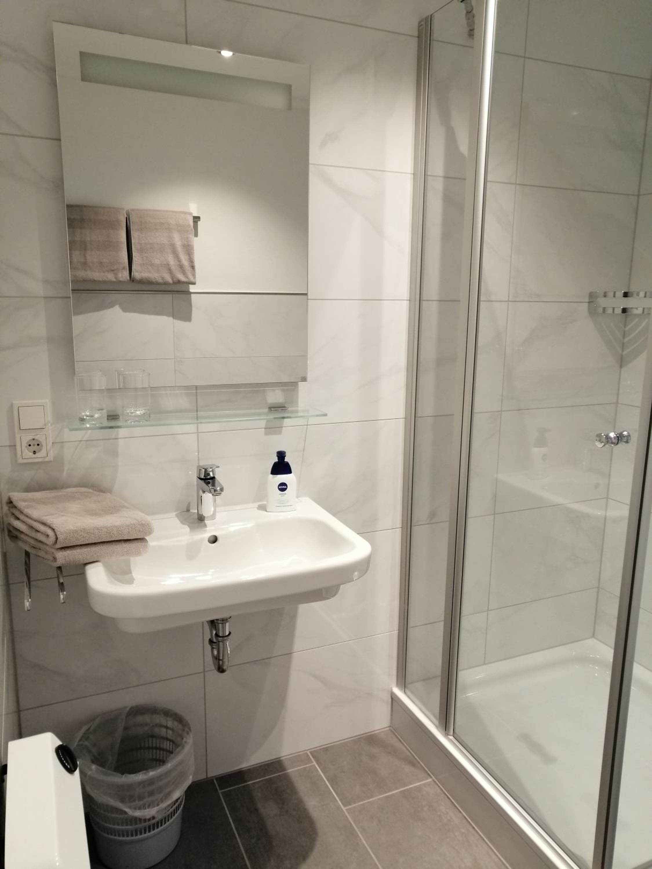 Large Double Room photo 3