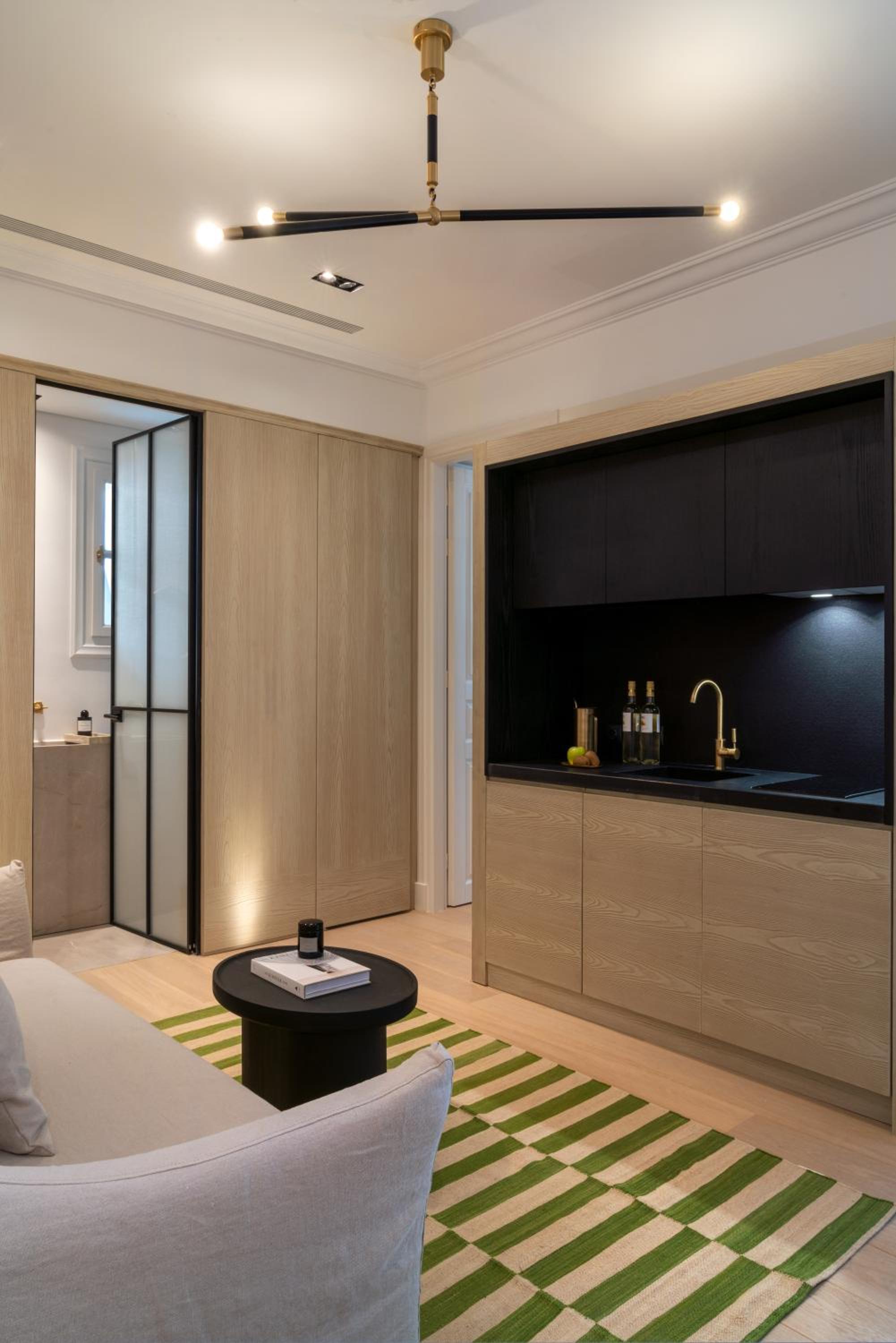 Studio Apartment photo 1