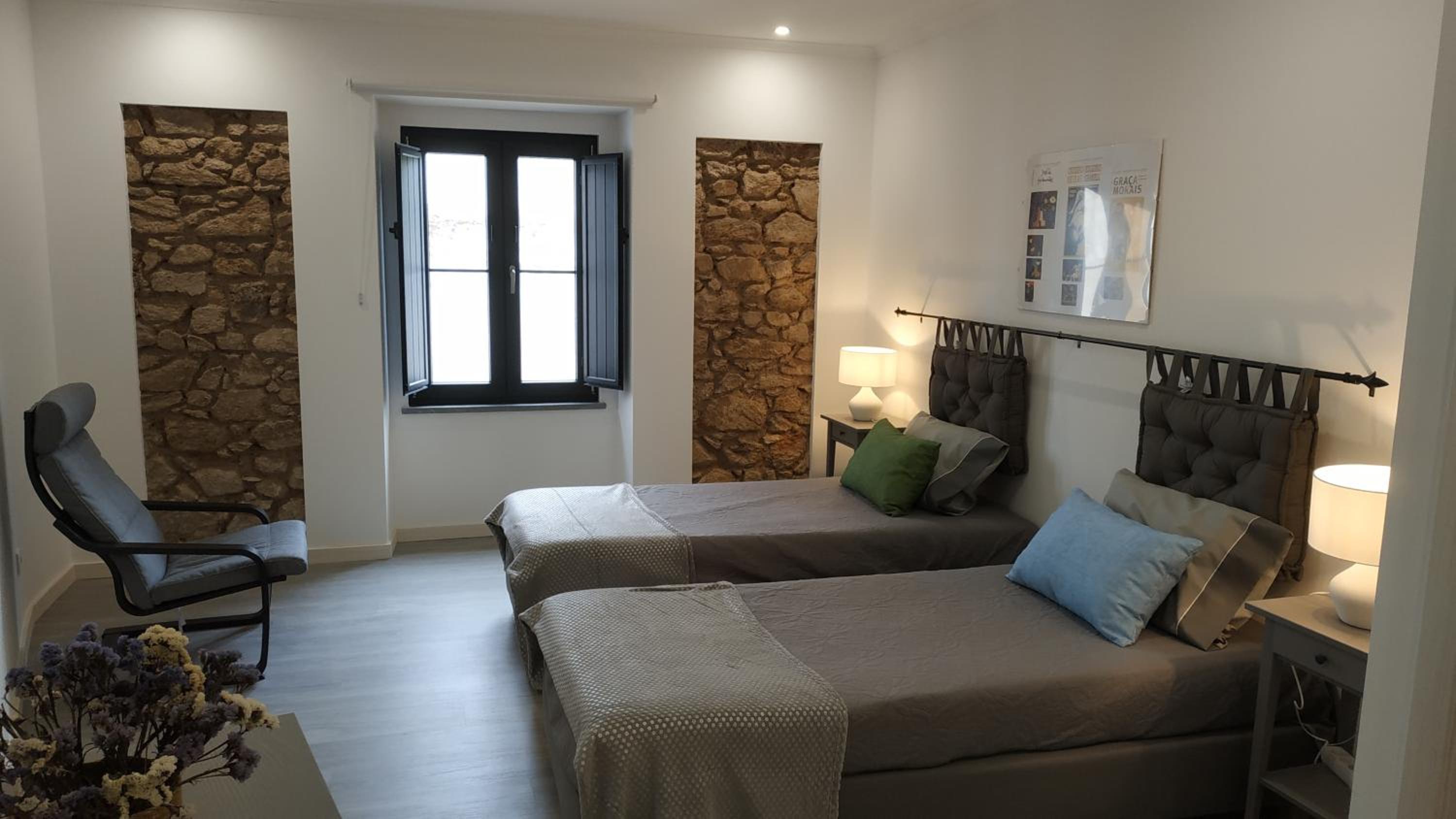 One-Bedroom Apartment - Photo 1