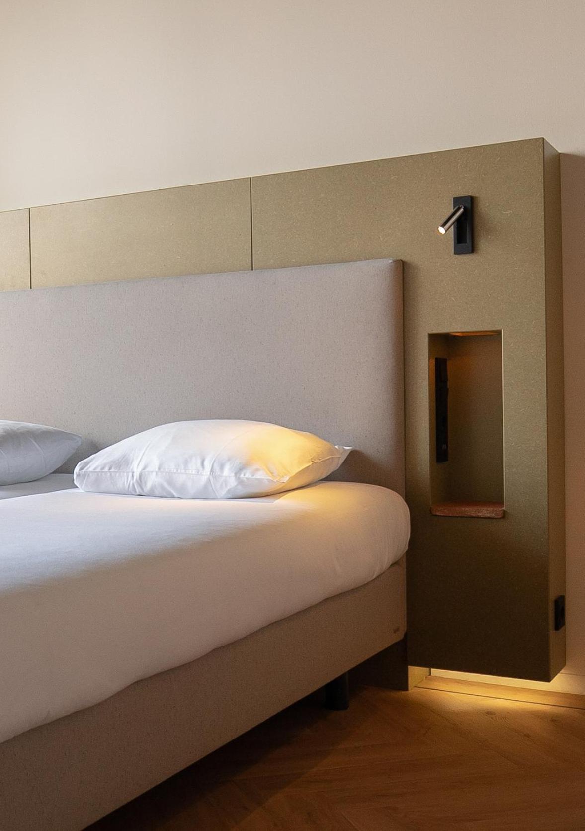 Medium Room photo 1