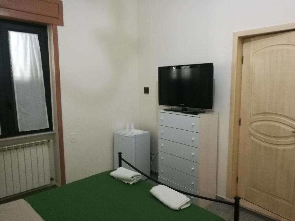 Family Room with Private Bathroom photo 2
