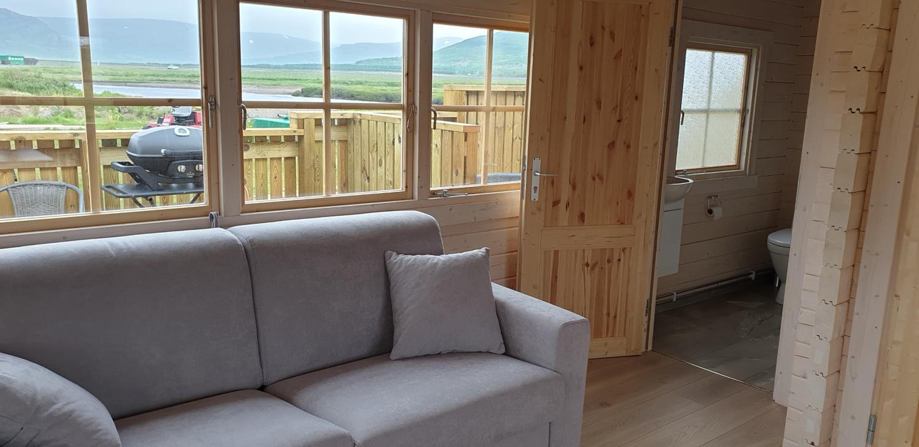 One-Bedroom House photo 1