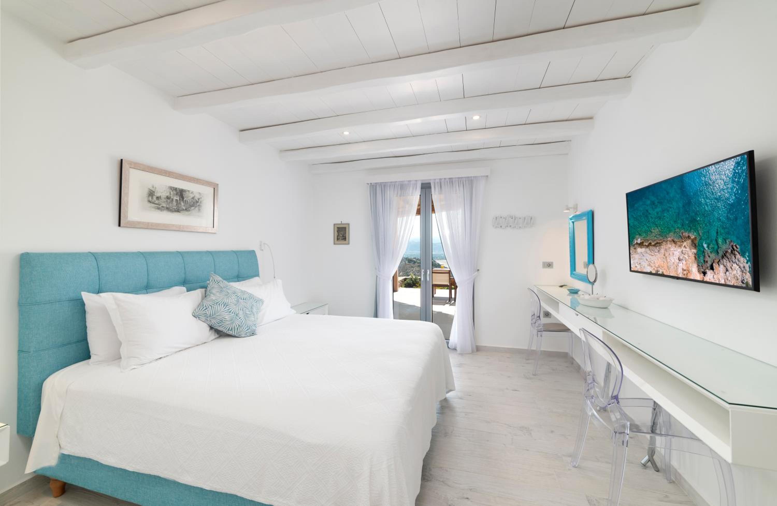 Deluxe Suite with Sea View