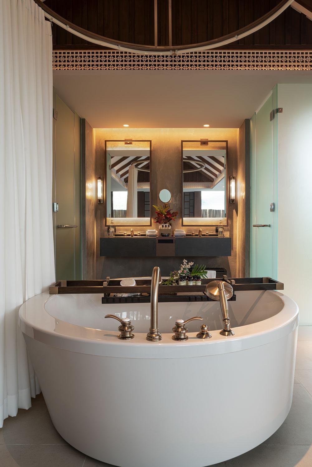 Luxury King Villa with a Pool - Photo 7