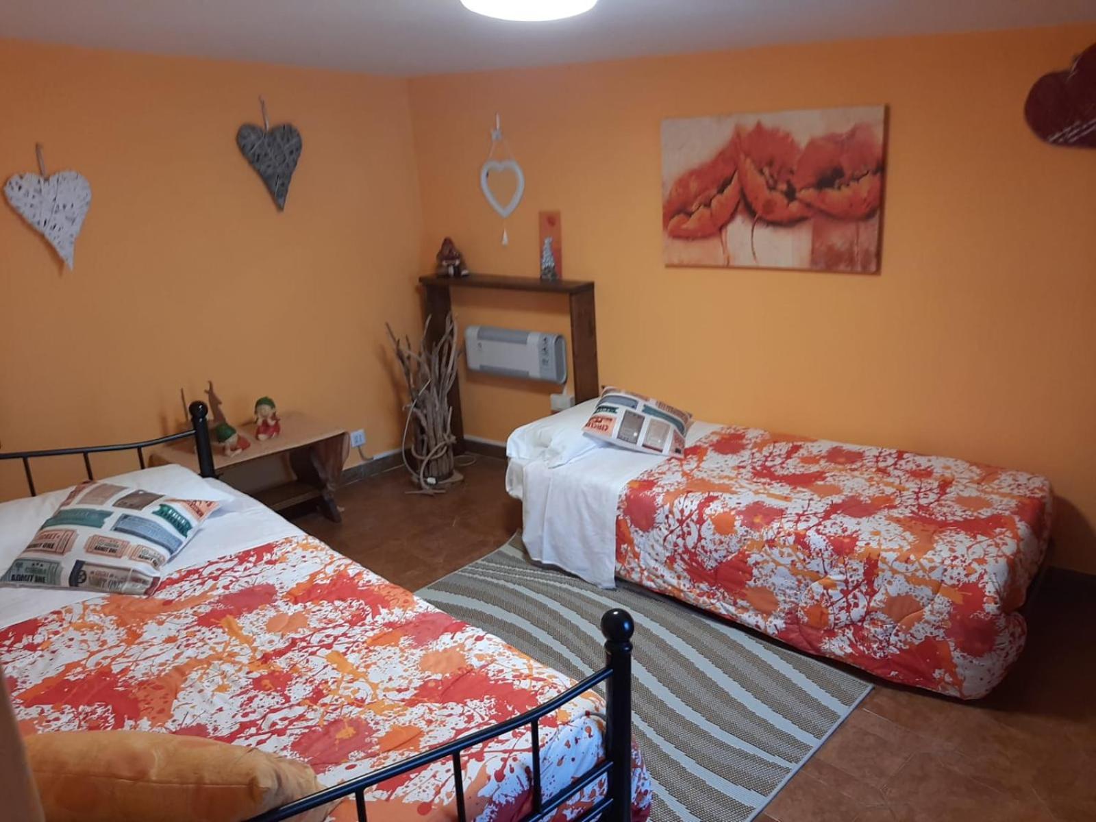 Twin Room - Photo 7