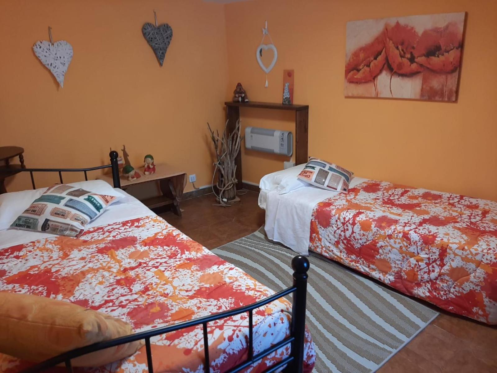 Twin Room - Photo 5