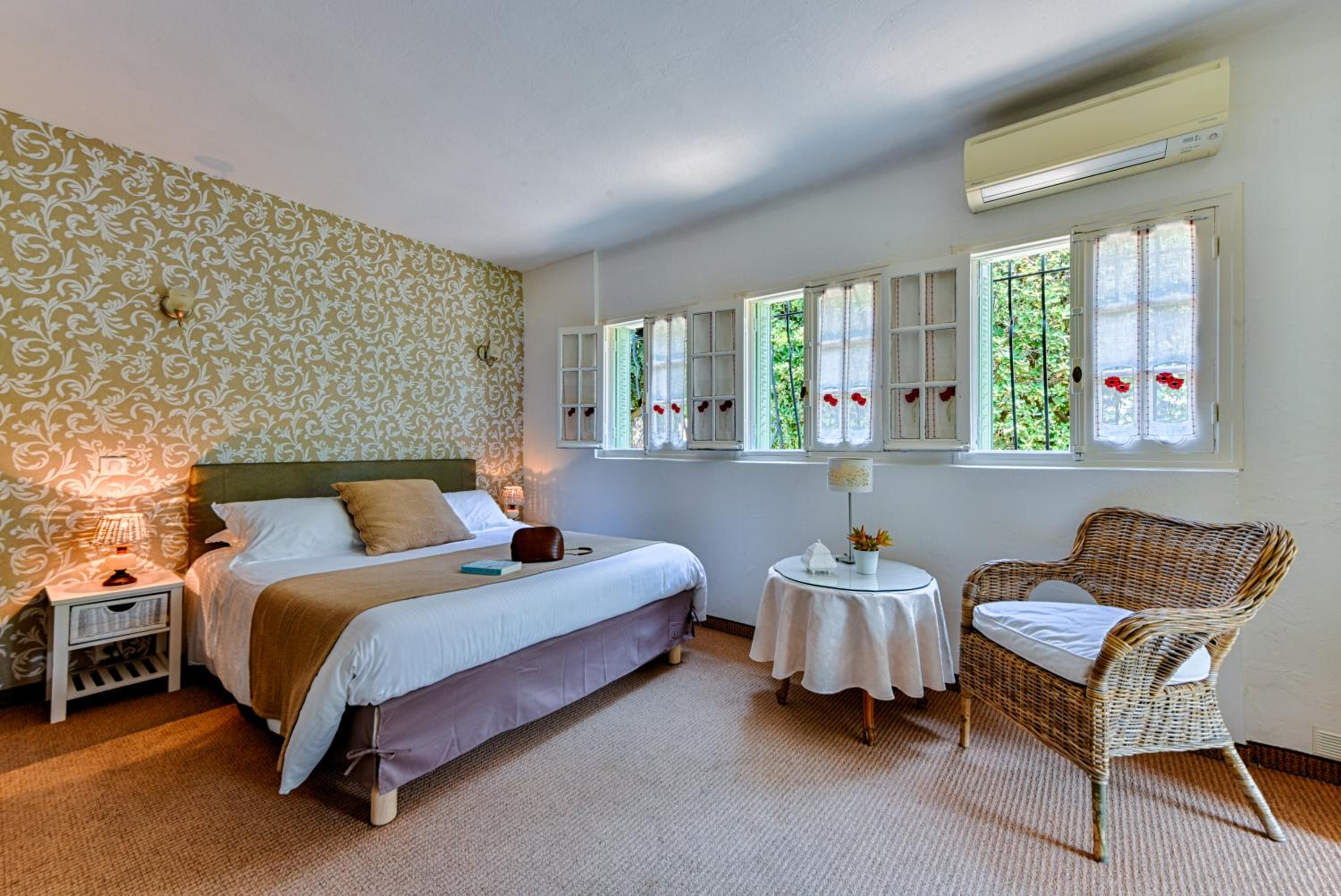 One-Bedroom Suite with Garden View