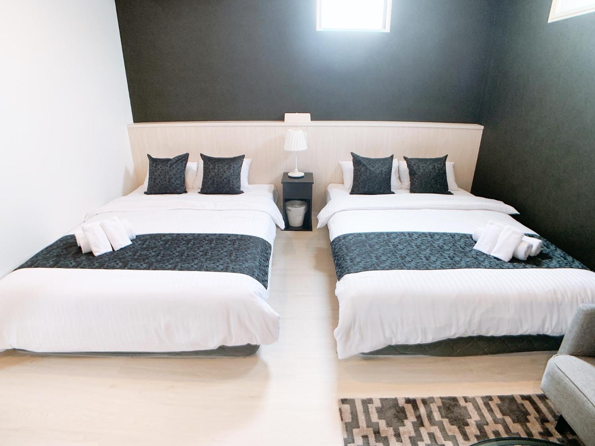 Double Room with Two Double Beds - Photo 23