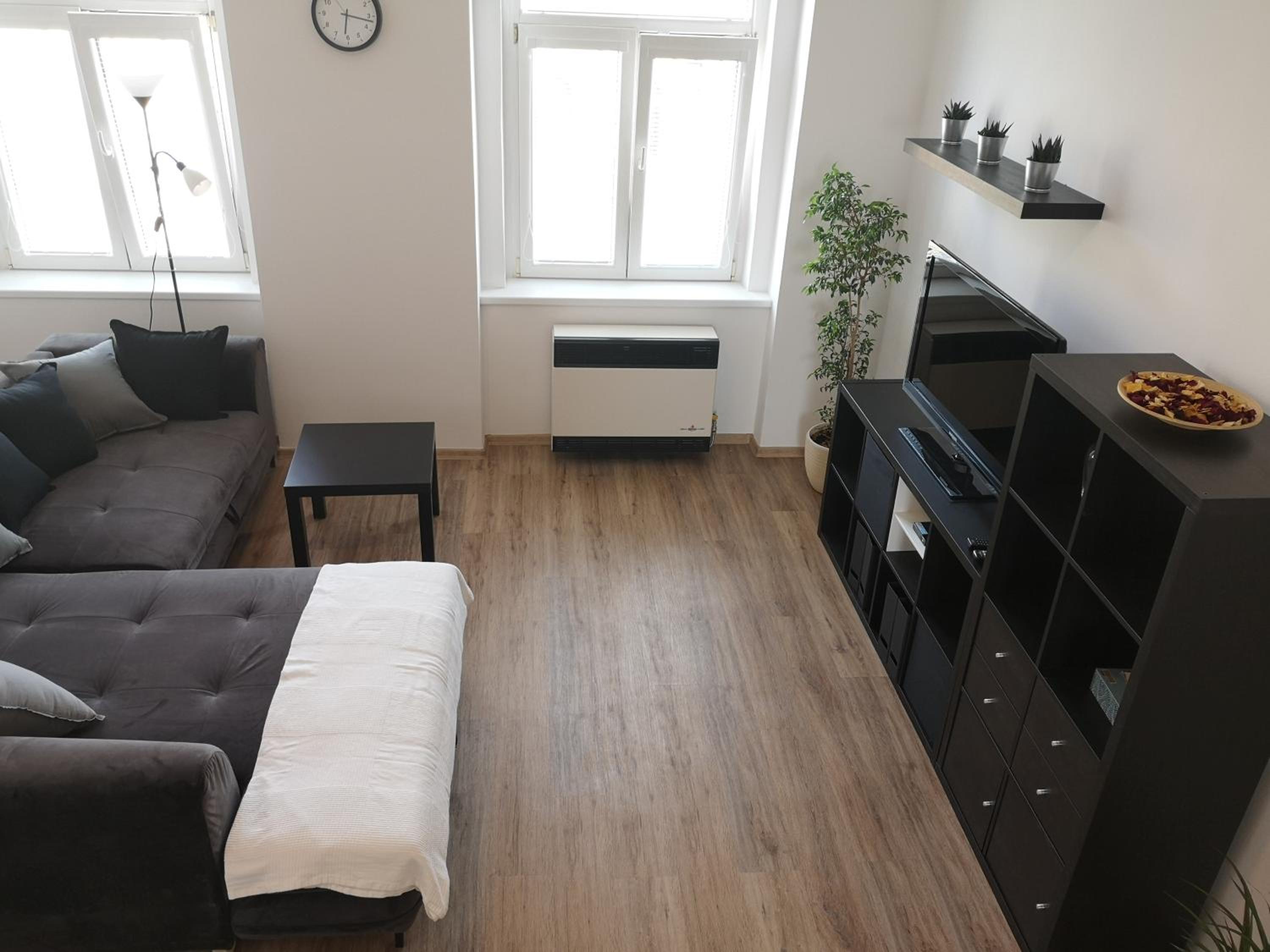 Apartment photo 3