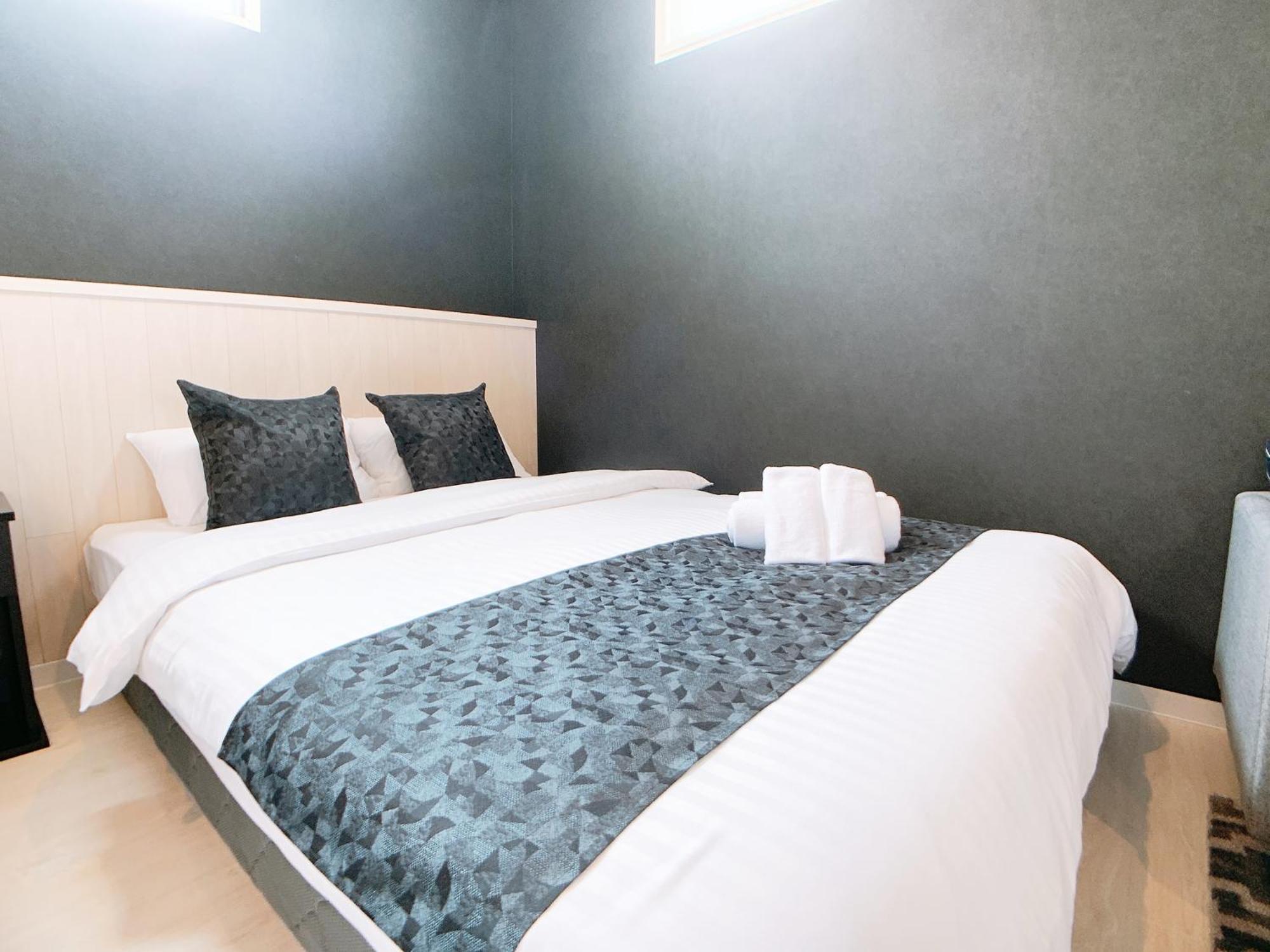 Double Room with Two Double Beds - Photo 21