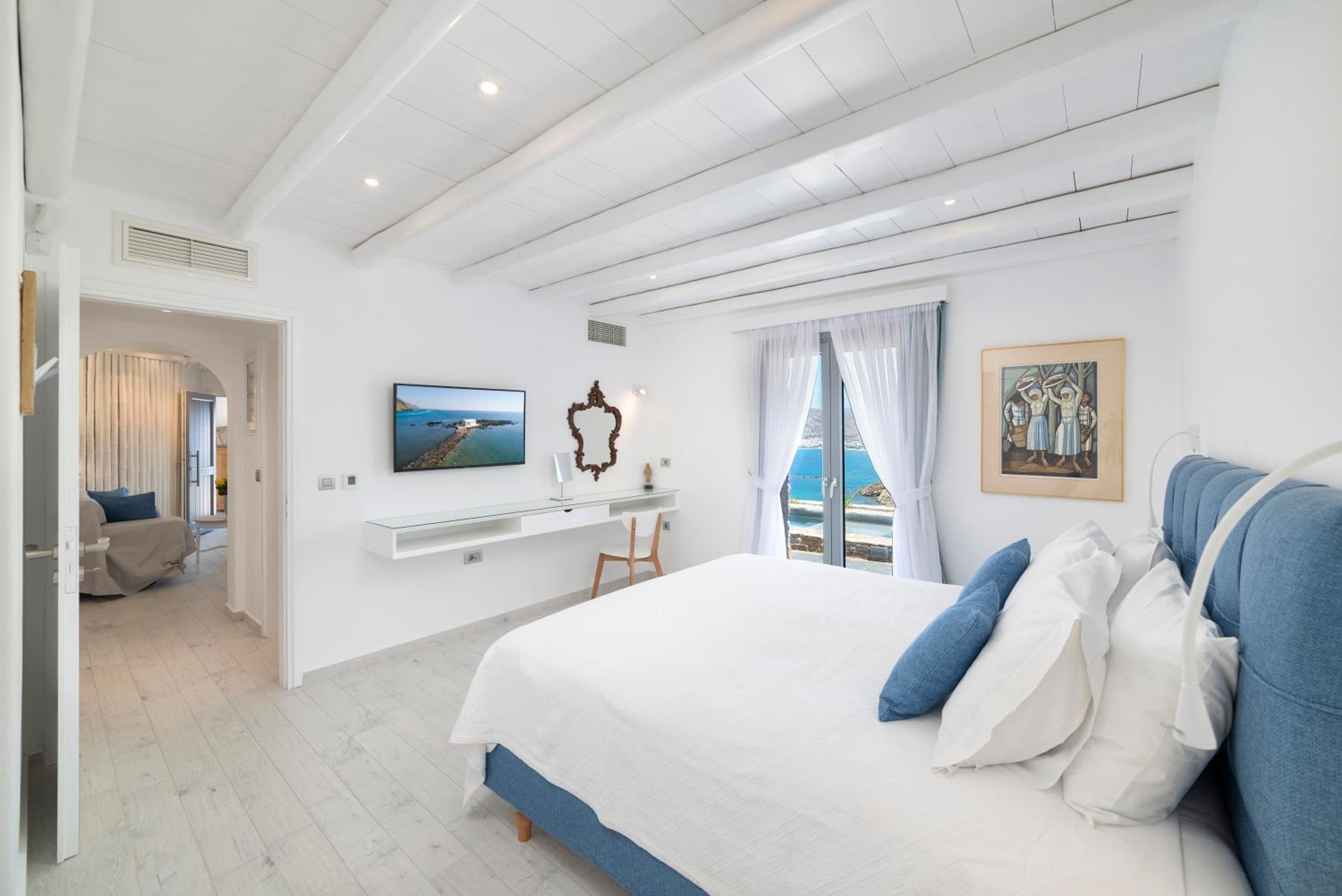 Deluxe Suite with Sea View