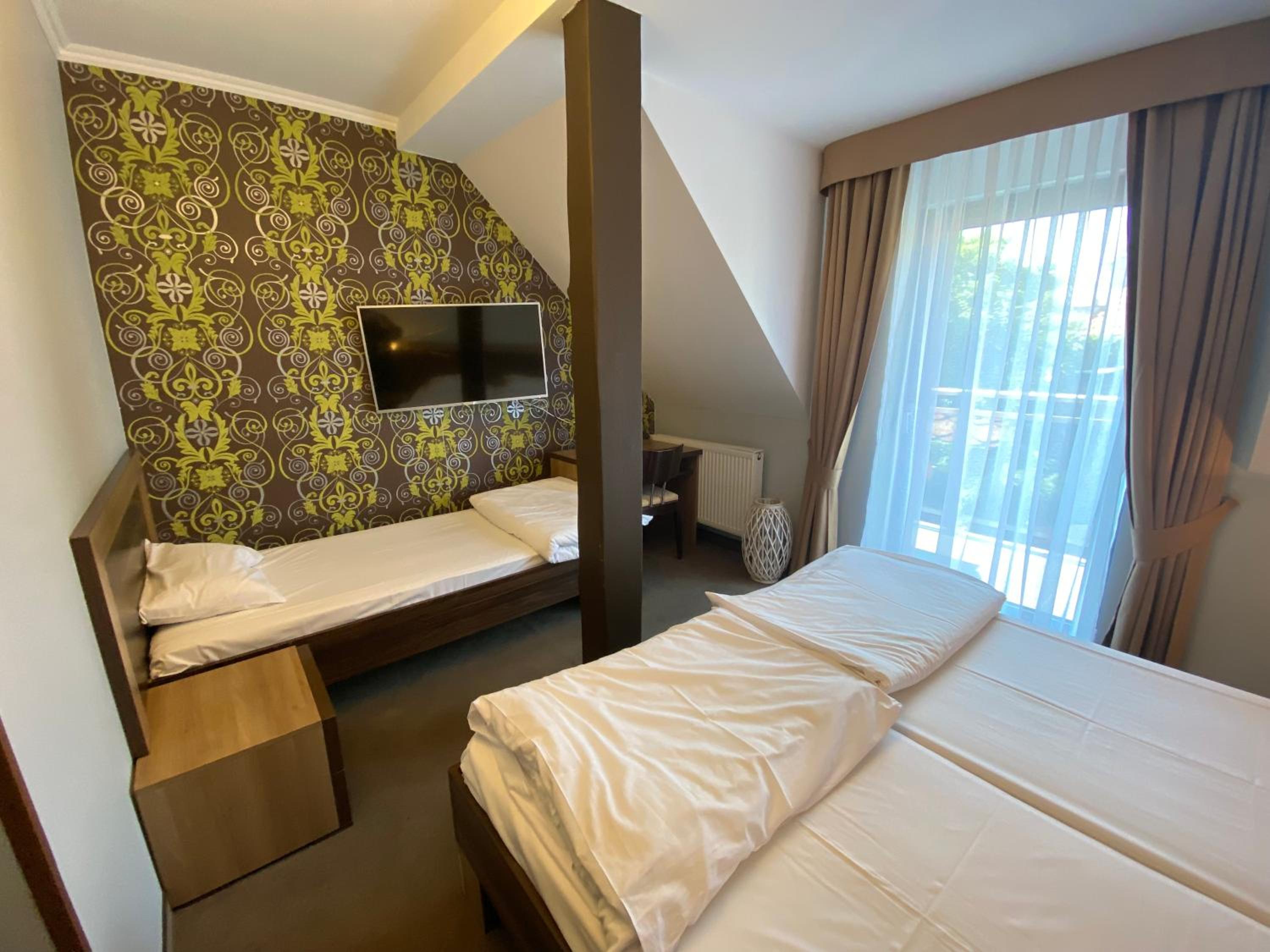 Triple Room with Balcony photo 2