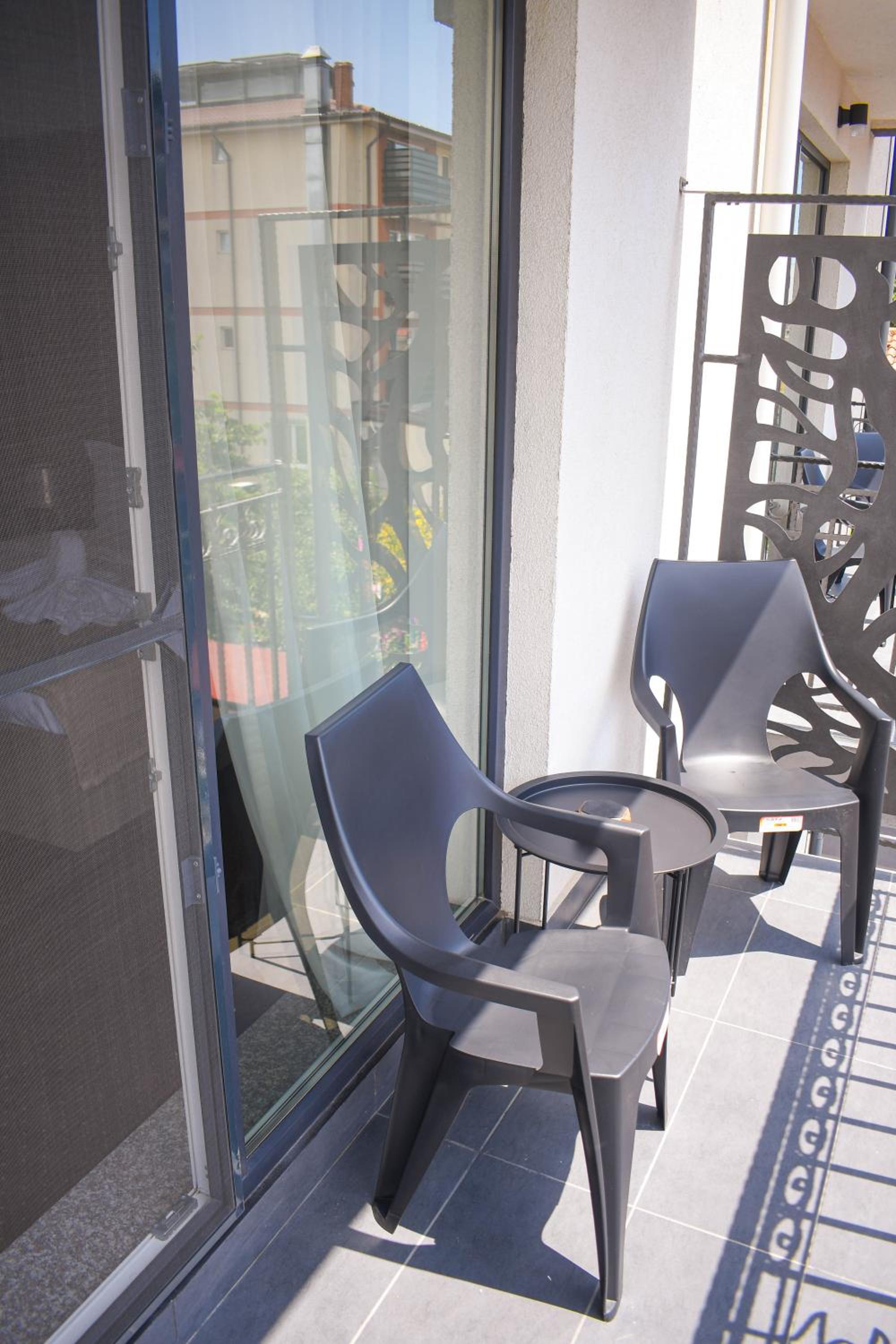 Deluxe Suite - Photo 2