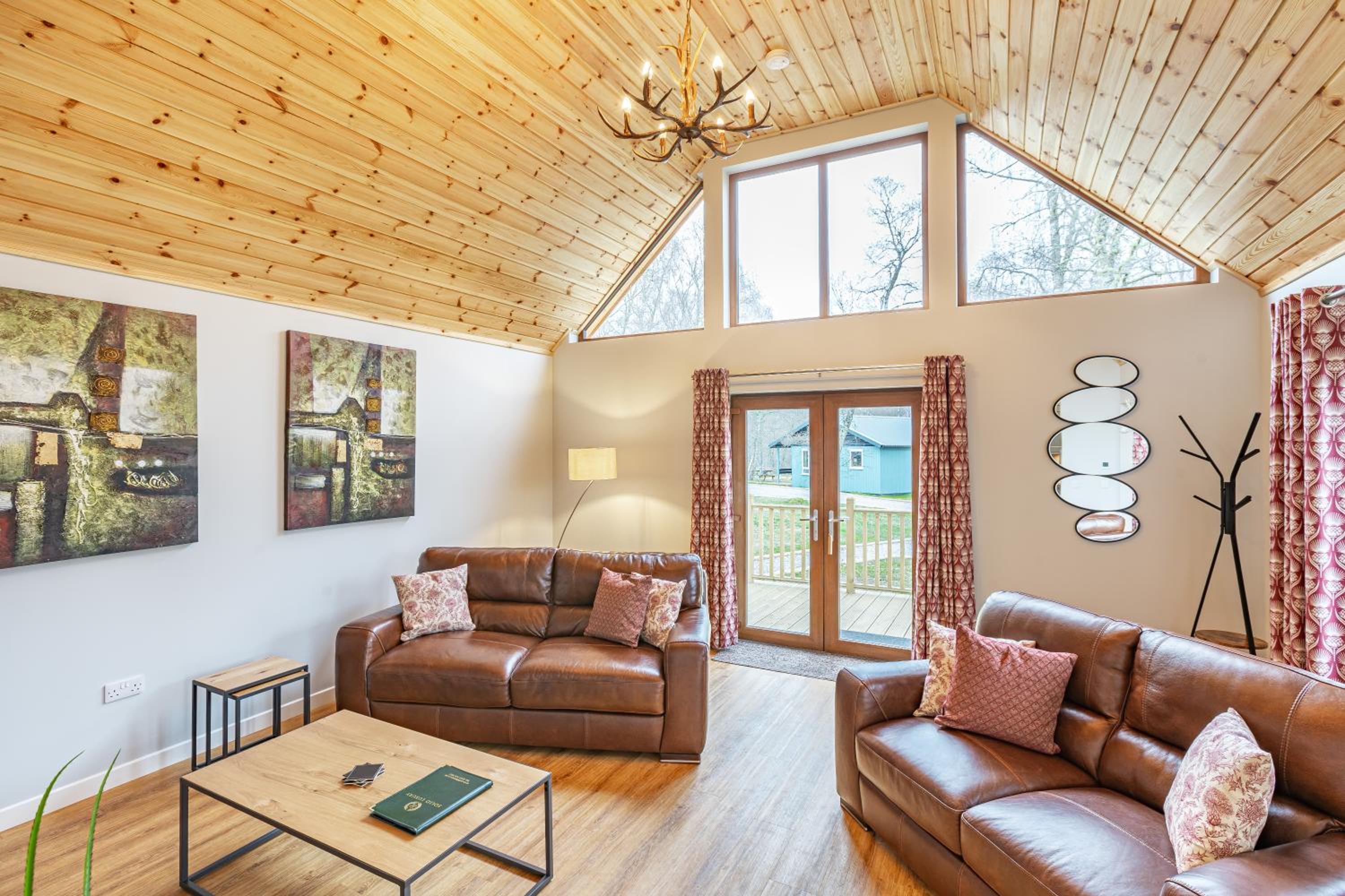 One-Bedroom House photo 1