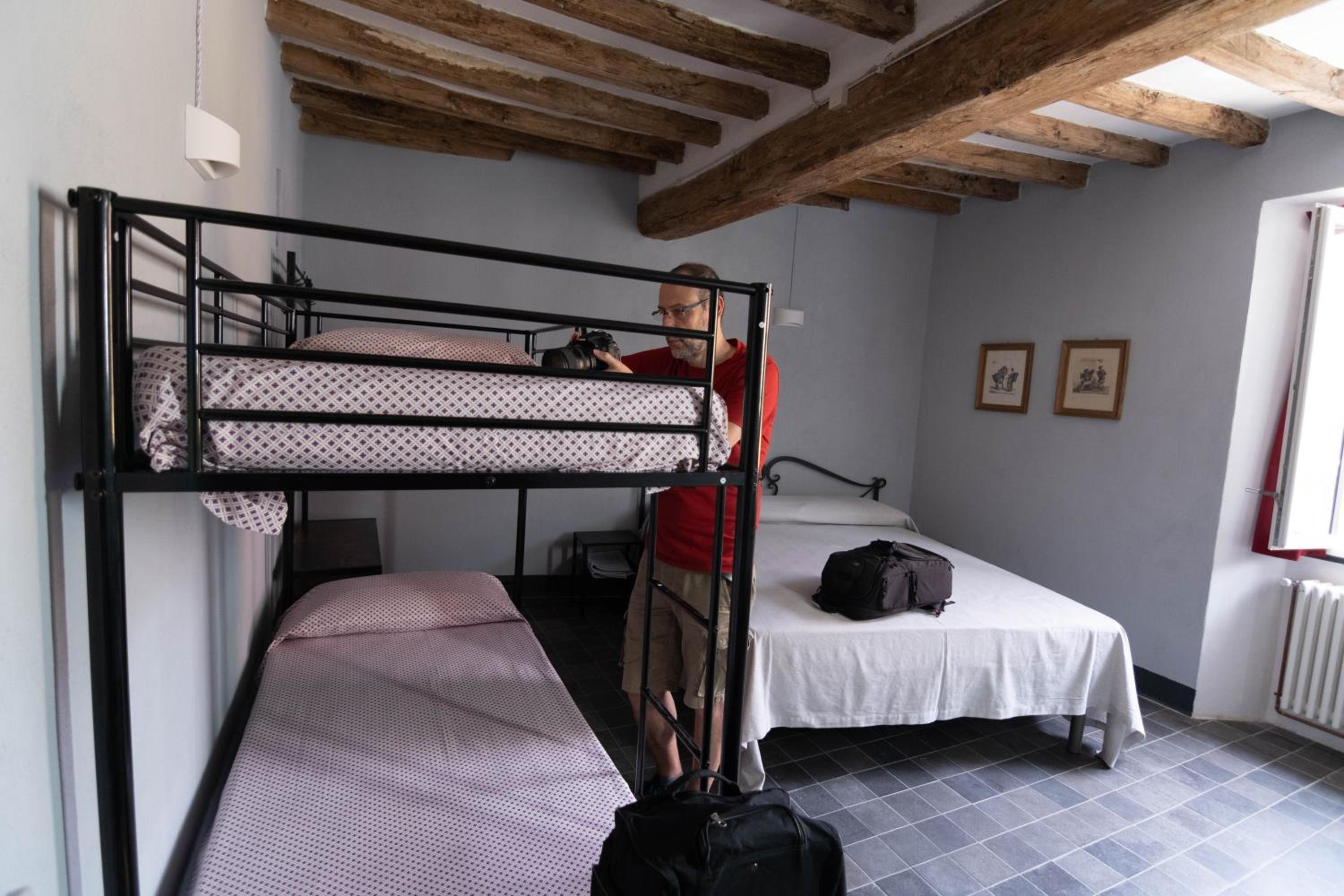 Quadruple Room with Private Bathroom photo 3