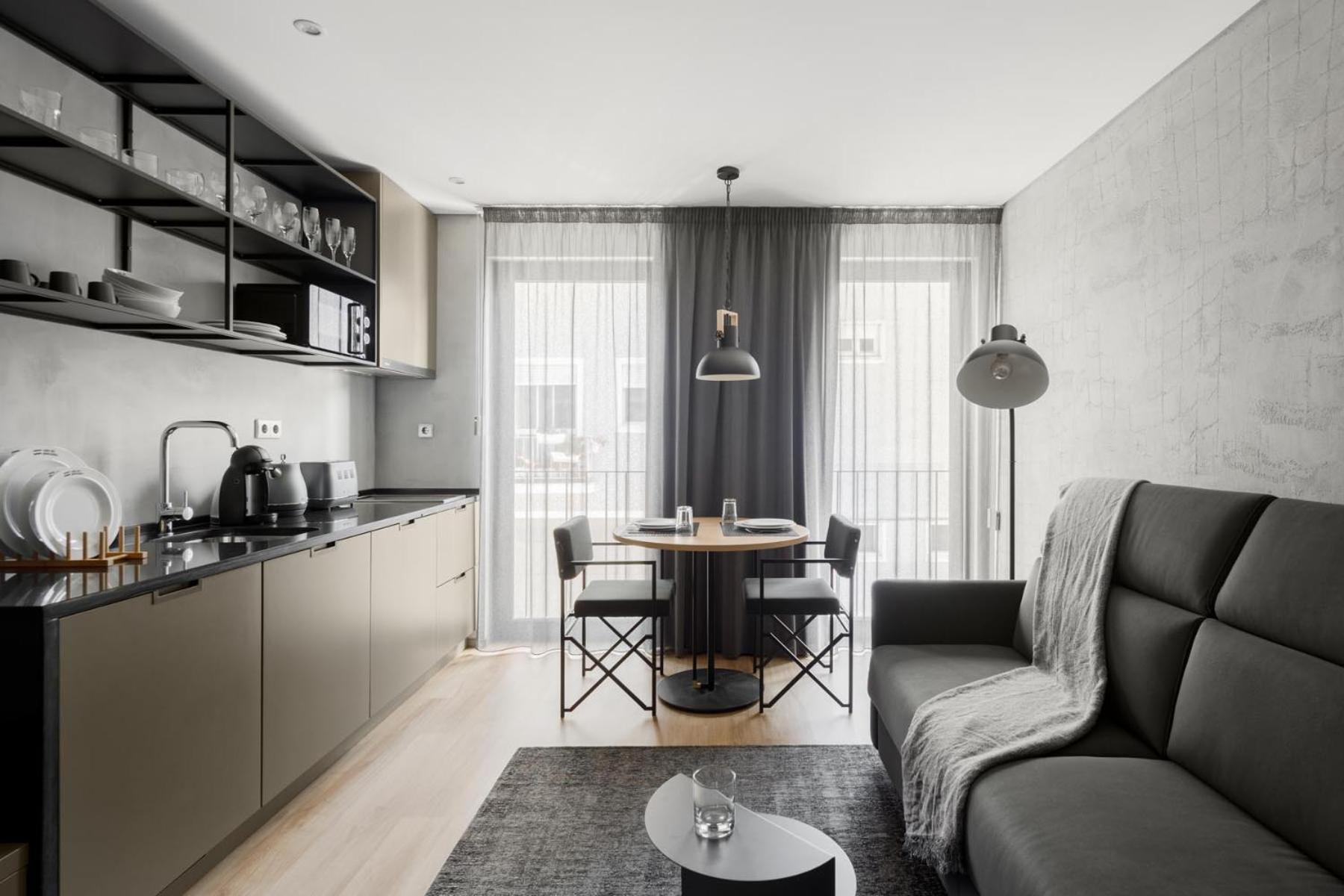 Studio Apartment - Photo 1