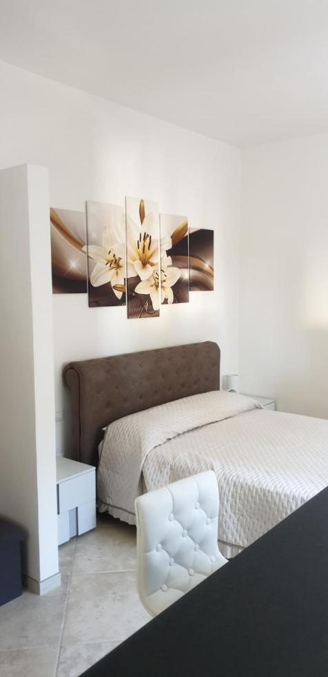 One-Bedroom House photo 1
