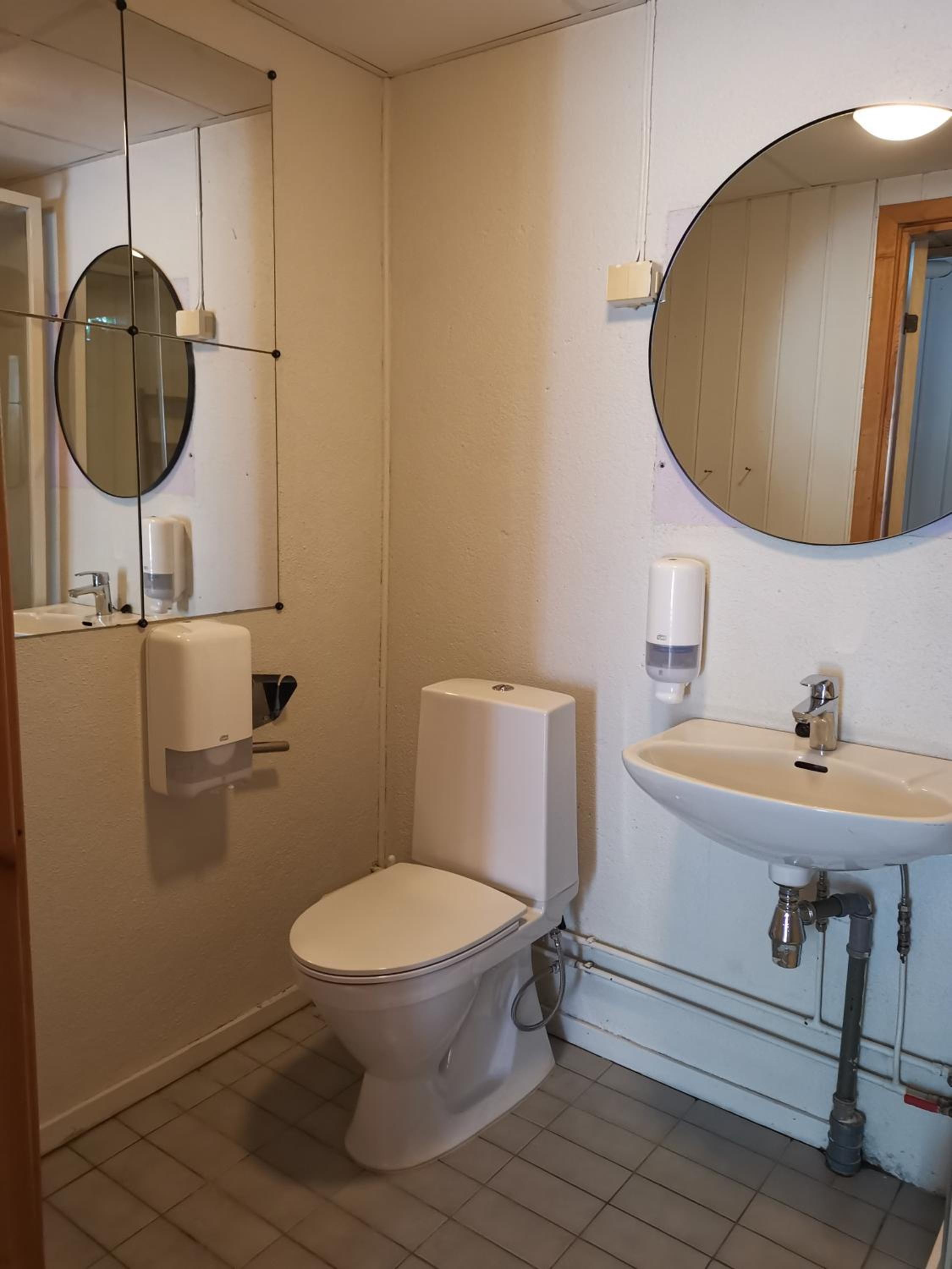 Two-Bedroom Apartment - Photo 10