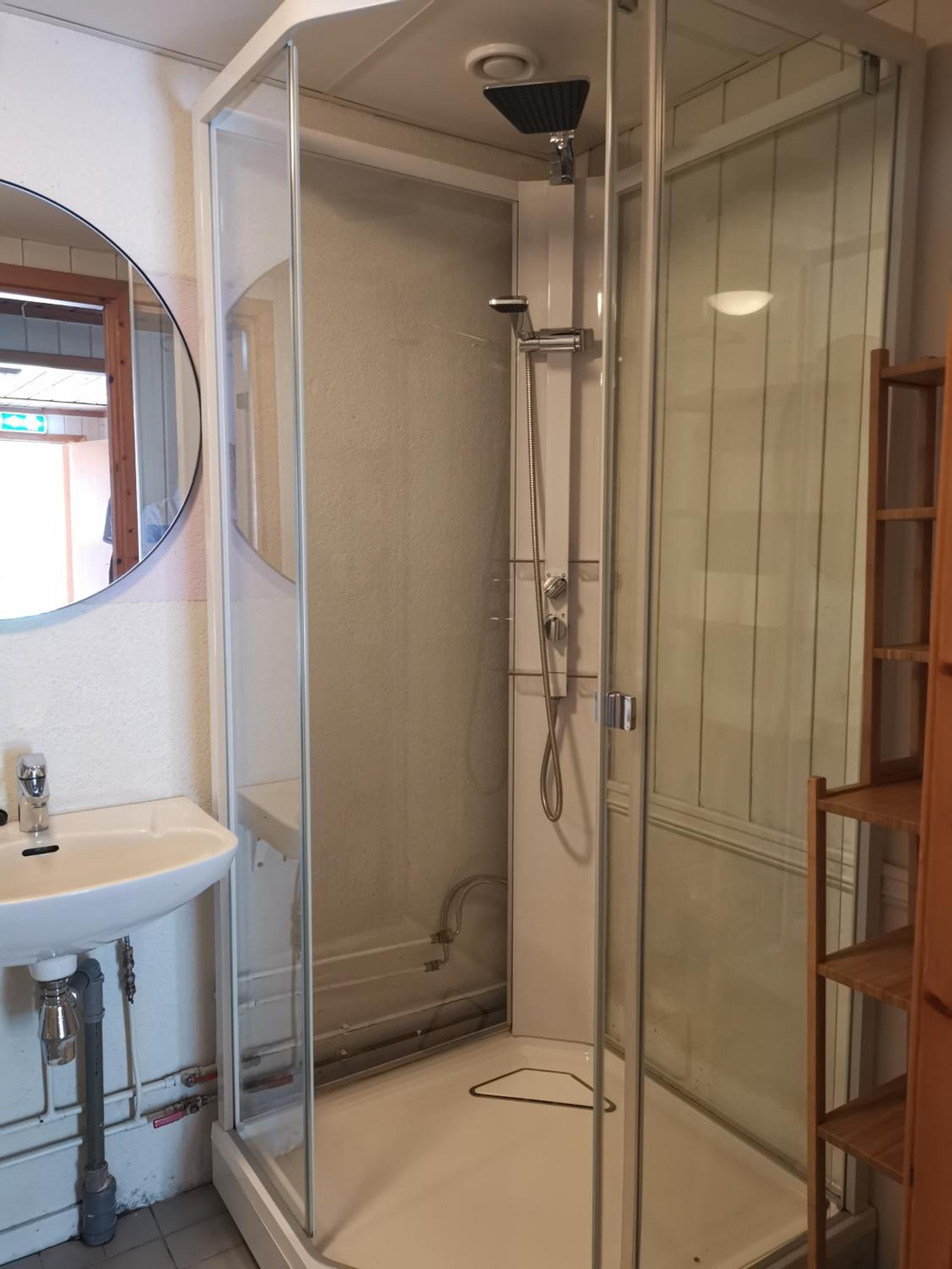 Two-Bedroom Apartment - Photo 9