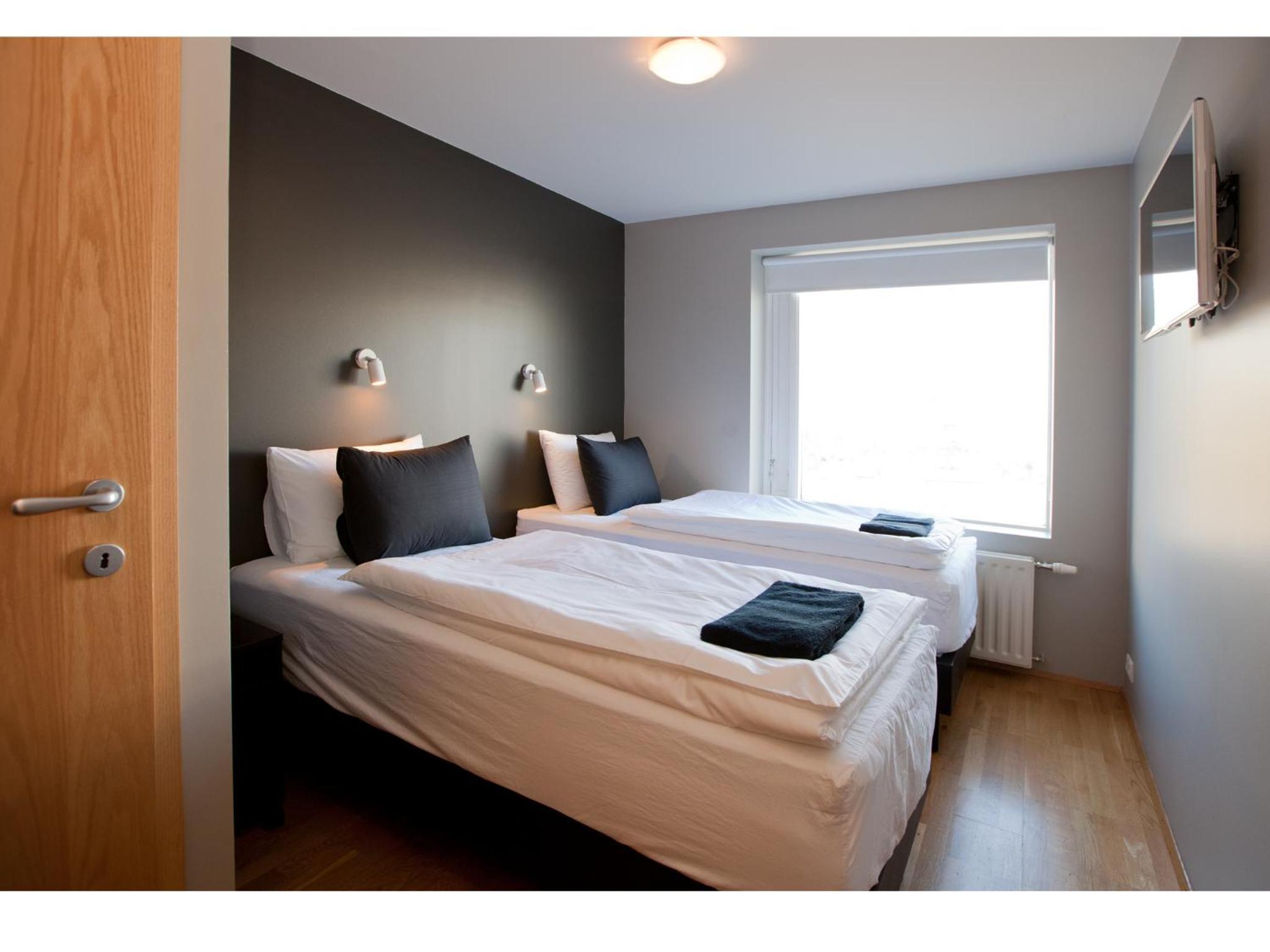 Standard Double or Twin Room with Square View and Private Bathroom photo 2