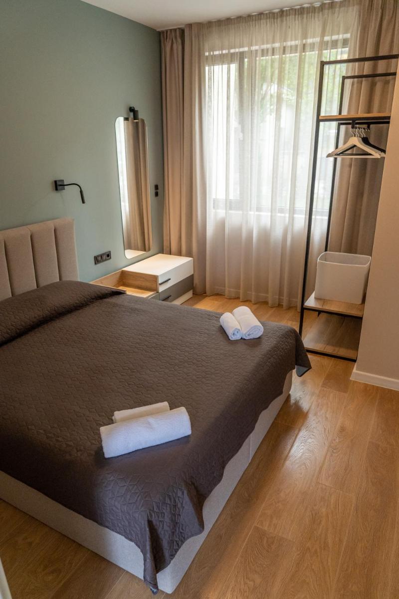 One-Bedroom Apartment with Patio - Ground Floor