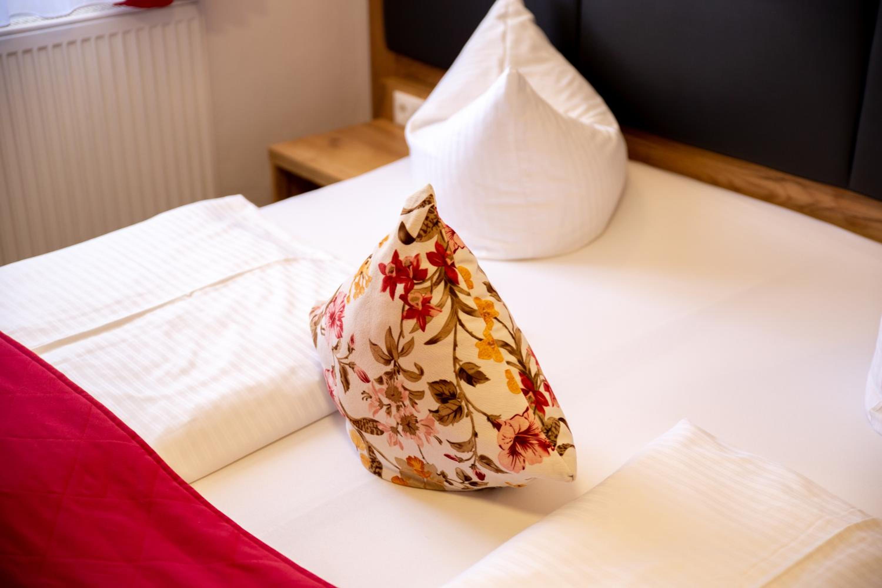 Standard Double Room - Photo 26