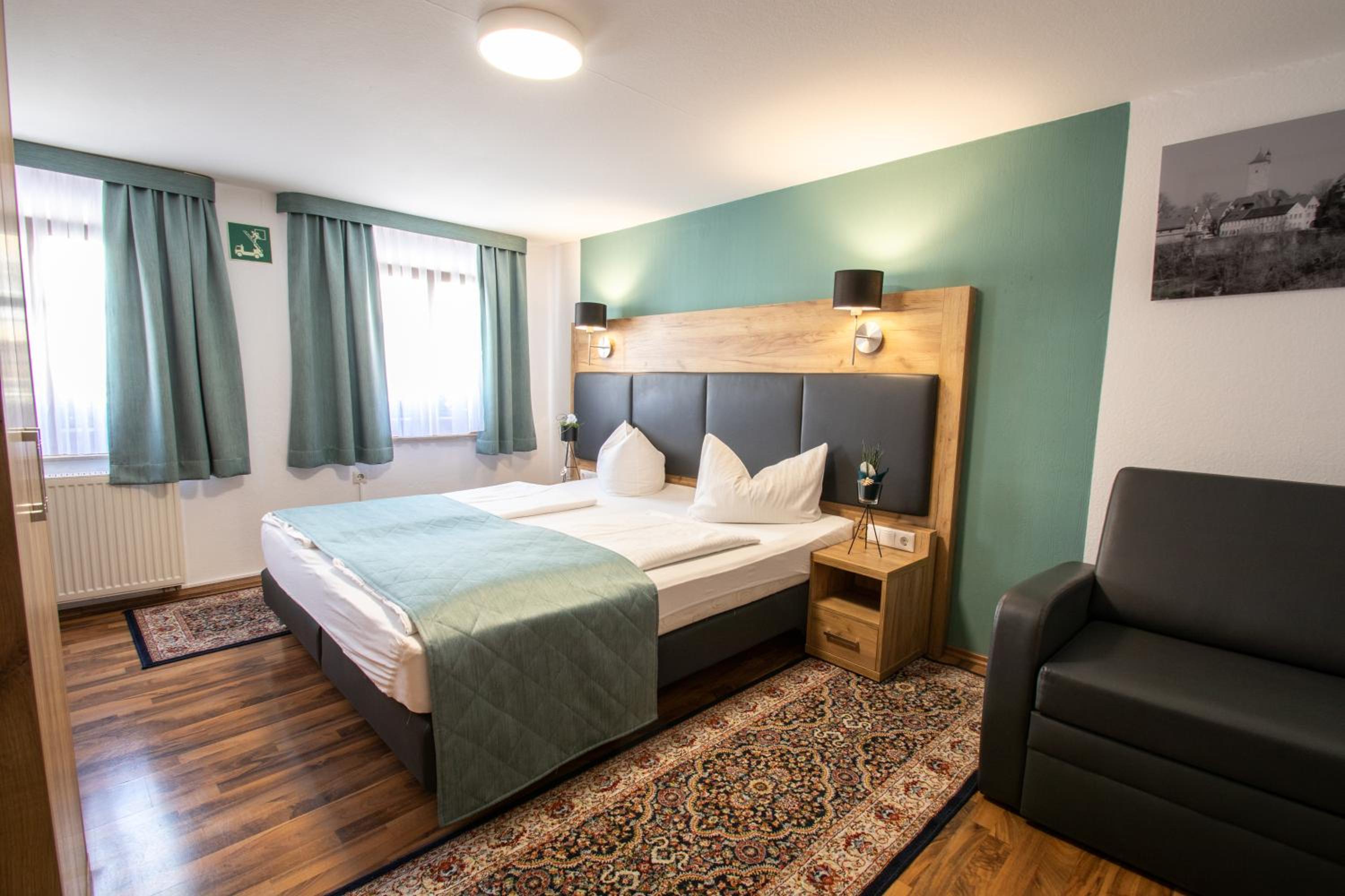 Standard Double Room - Photo 2