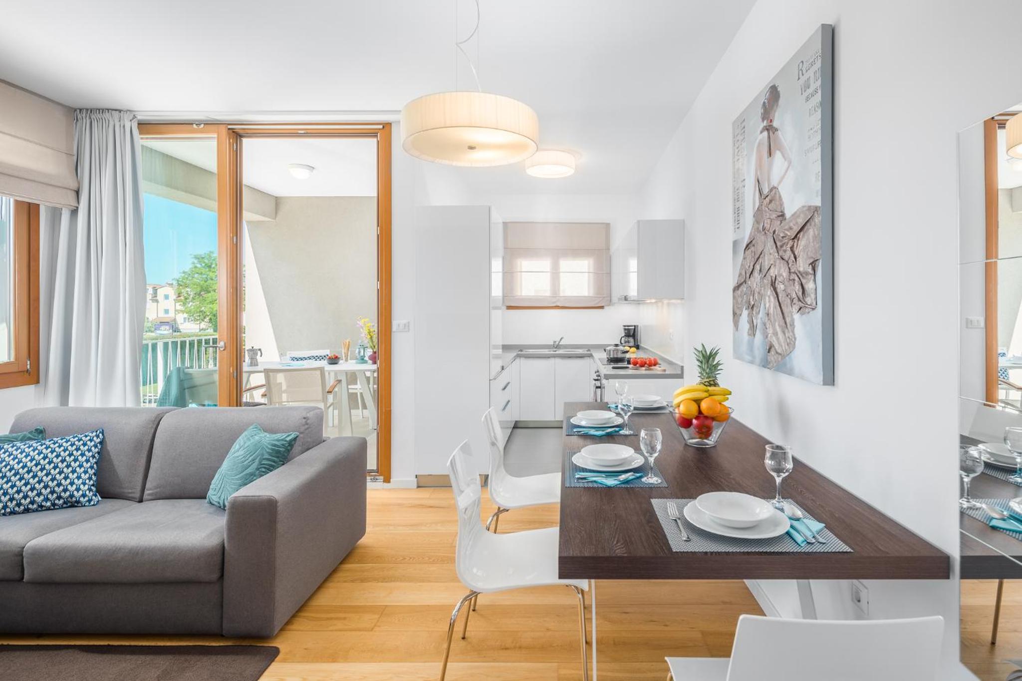 Apartamento de una habitación con balcón