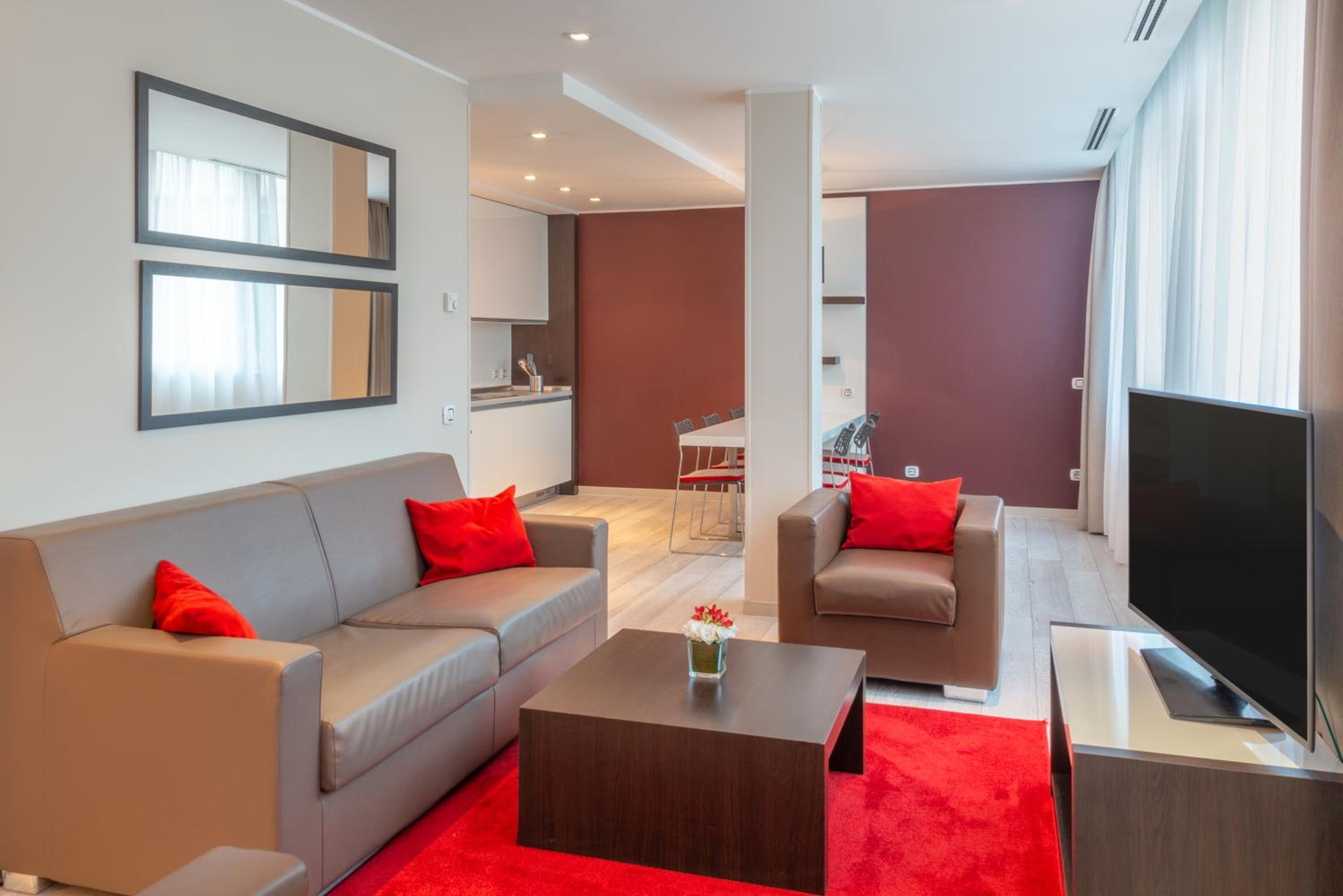 1 Bedroom Apartment XL with Extra Bed thumbnail 5