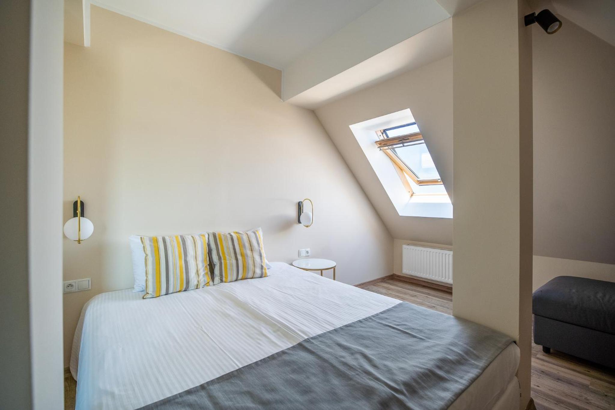 Apartment - Split Level photo 2