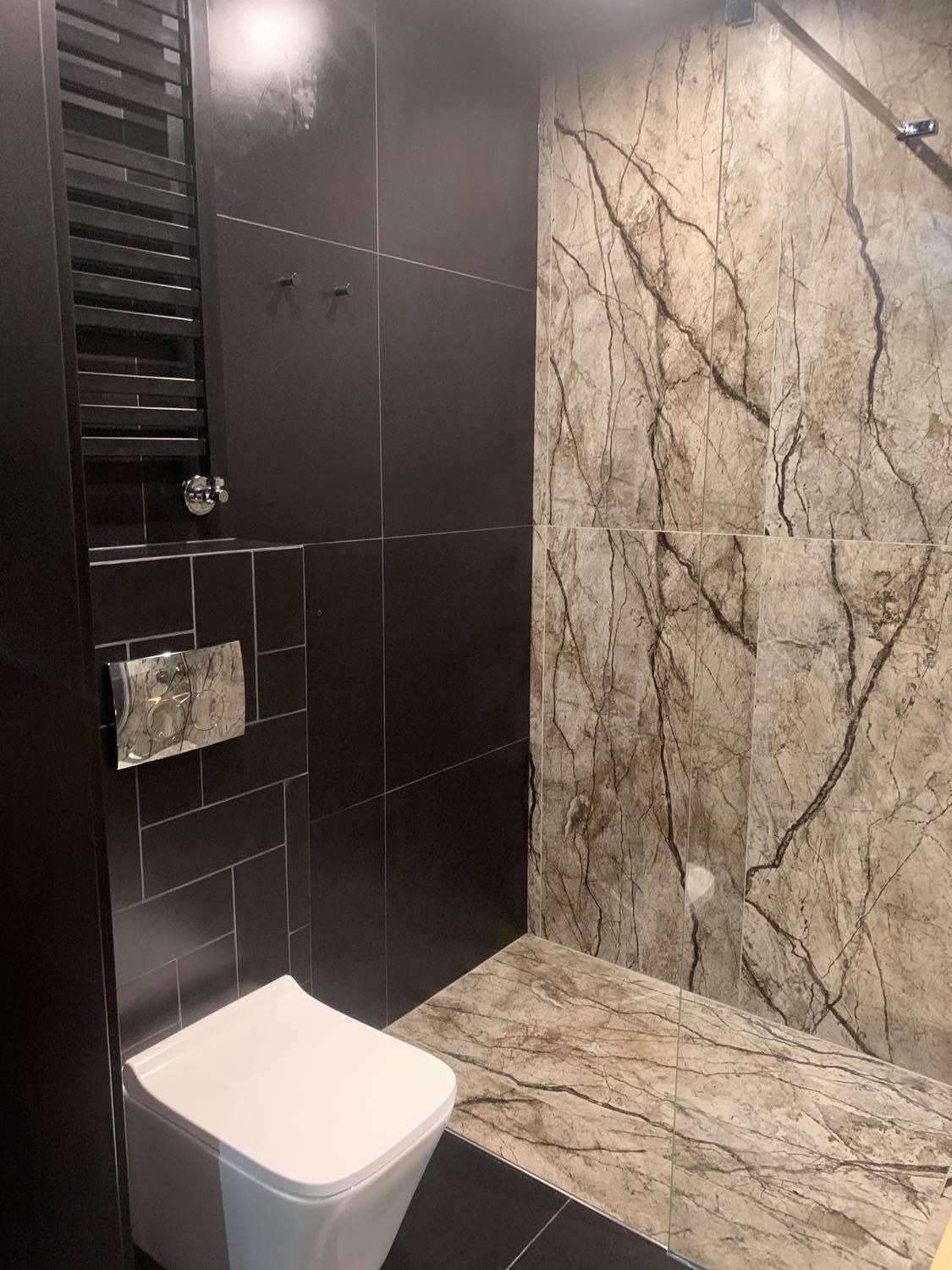 Deluxe Double Room with Bath - Photo 3