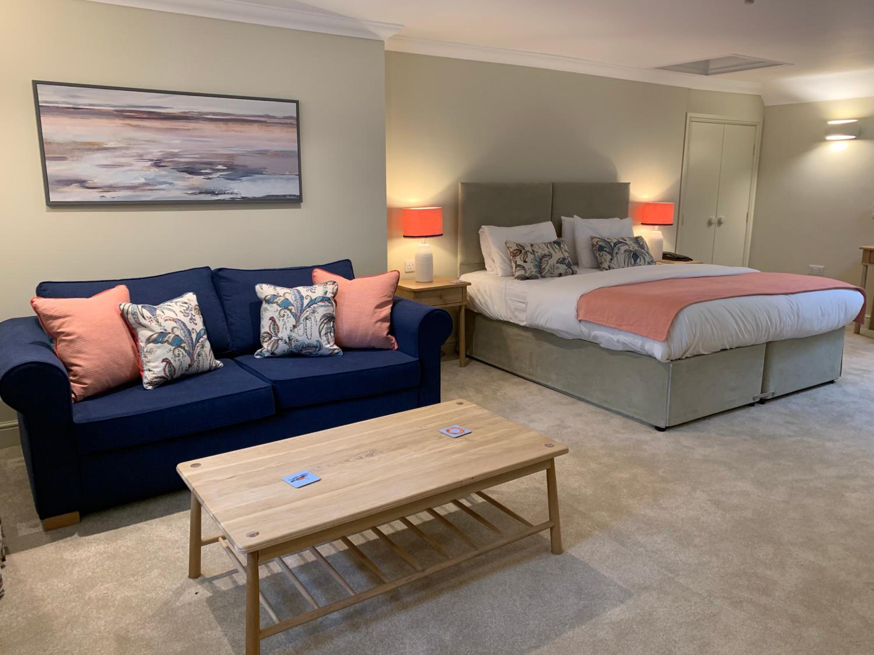 Deluxe King Room photo 3