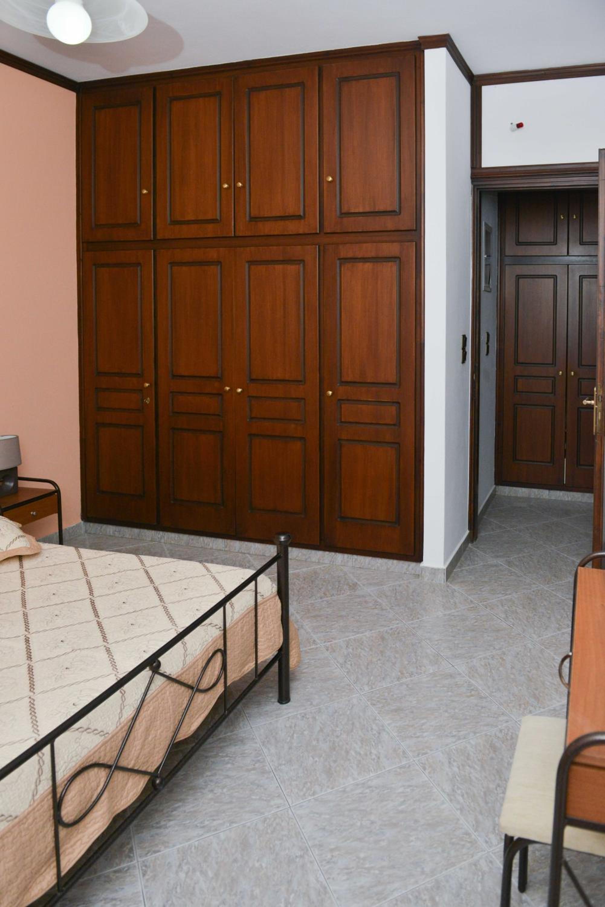 Two-Bedroom Apartment - Photo 4