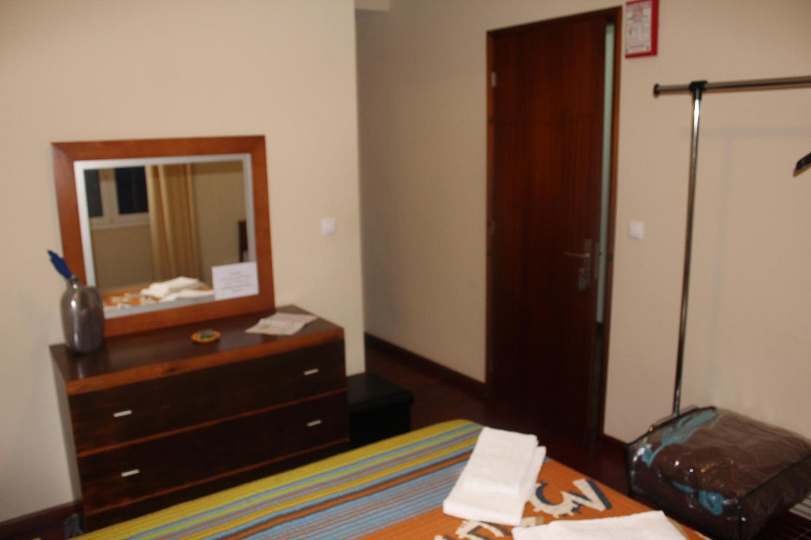 Deluxe Room - Photo 7