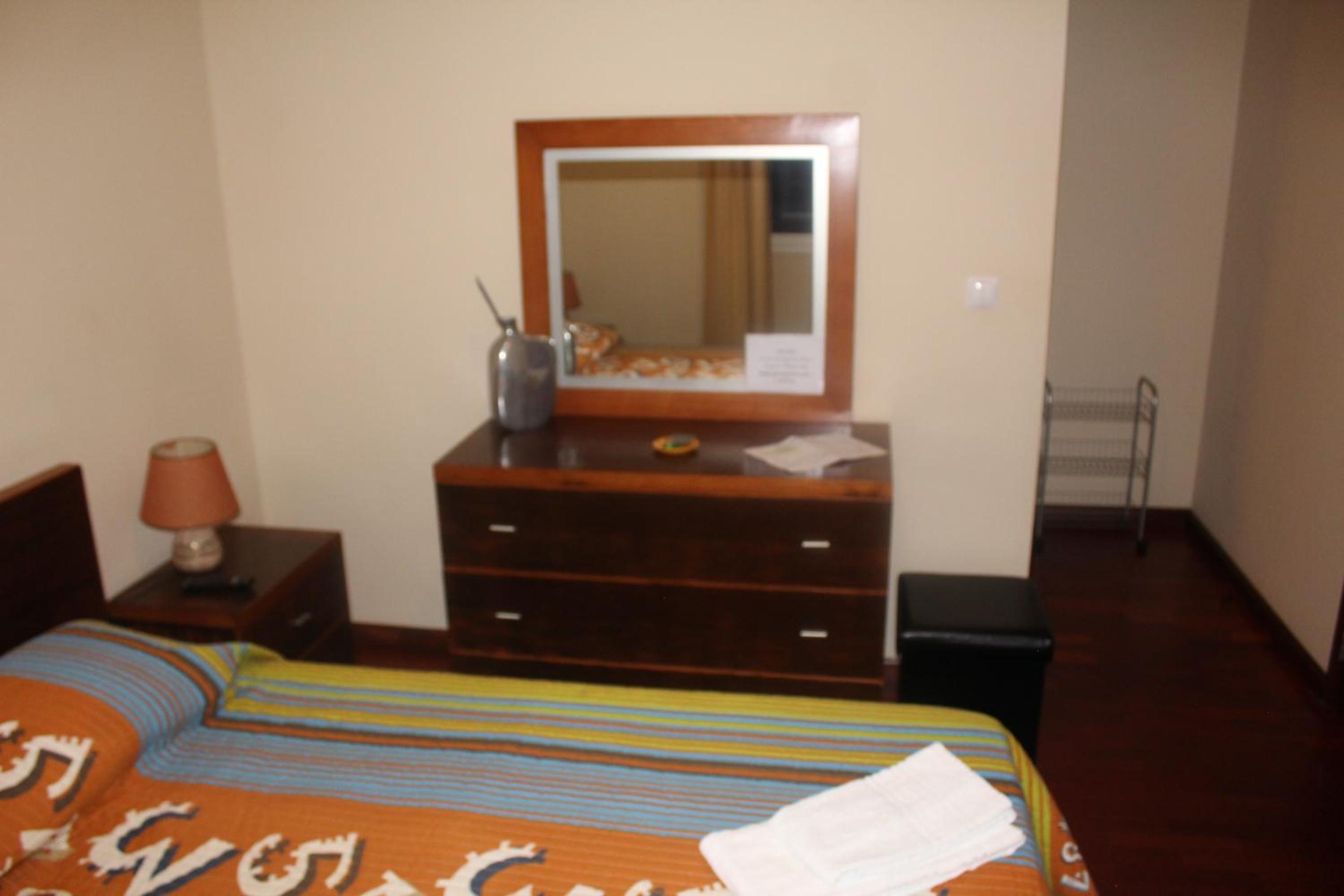 Deluxe Room - Photo 6