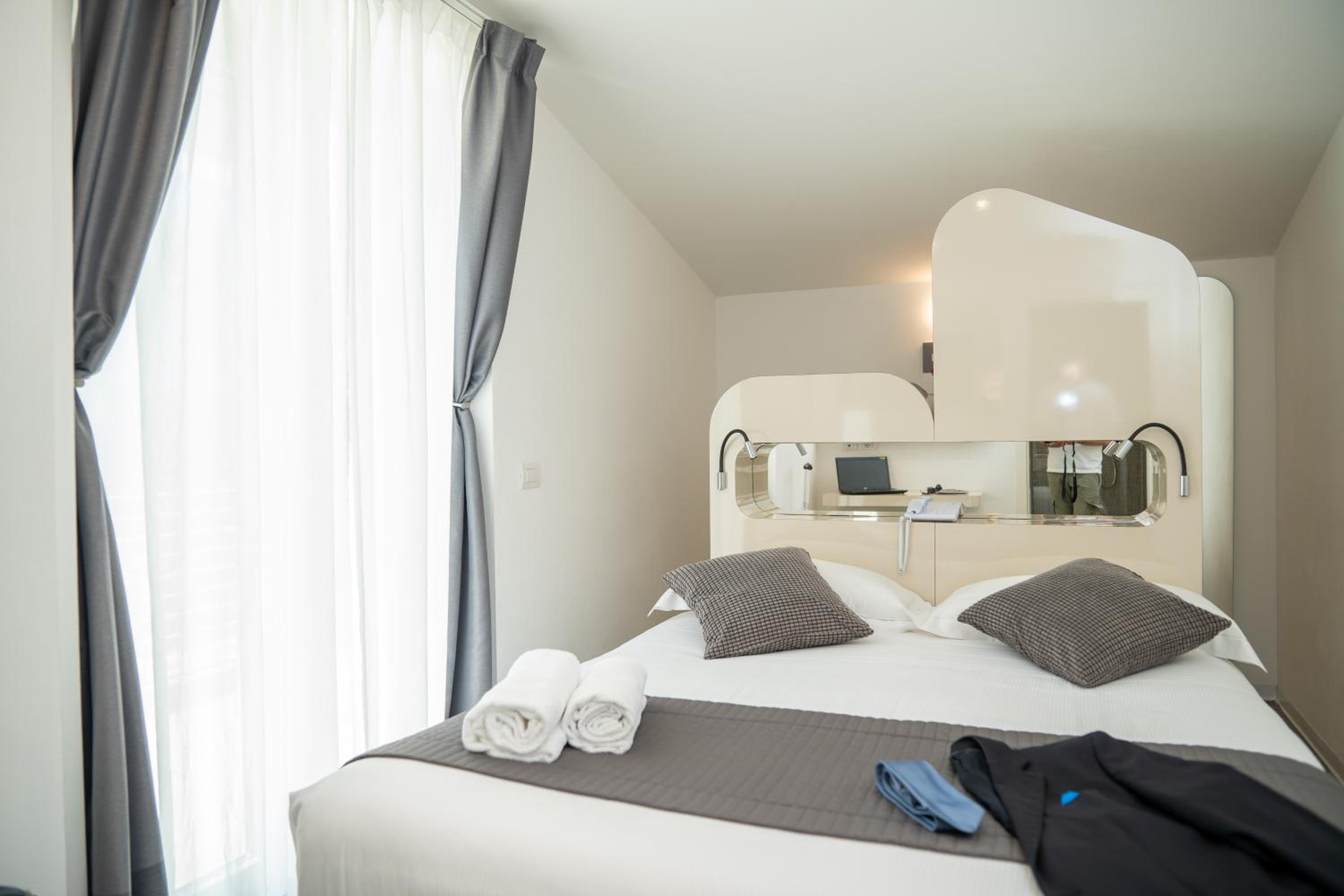 Deluxe Double Room photo 3