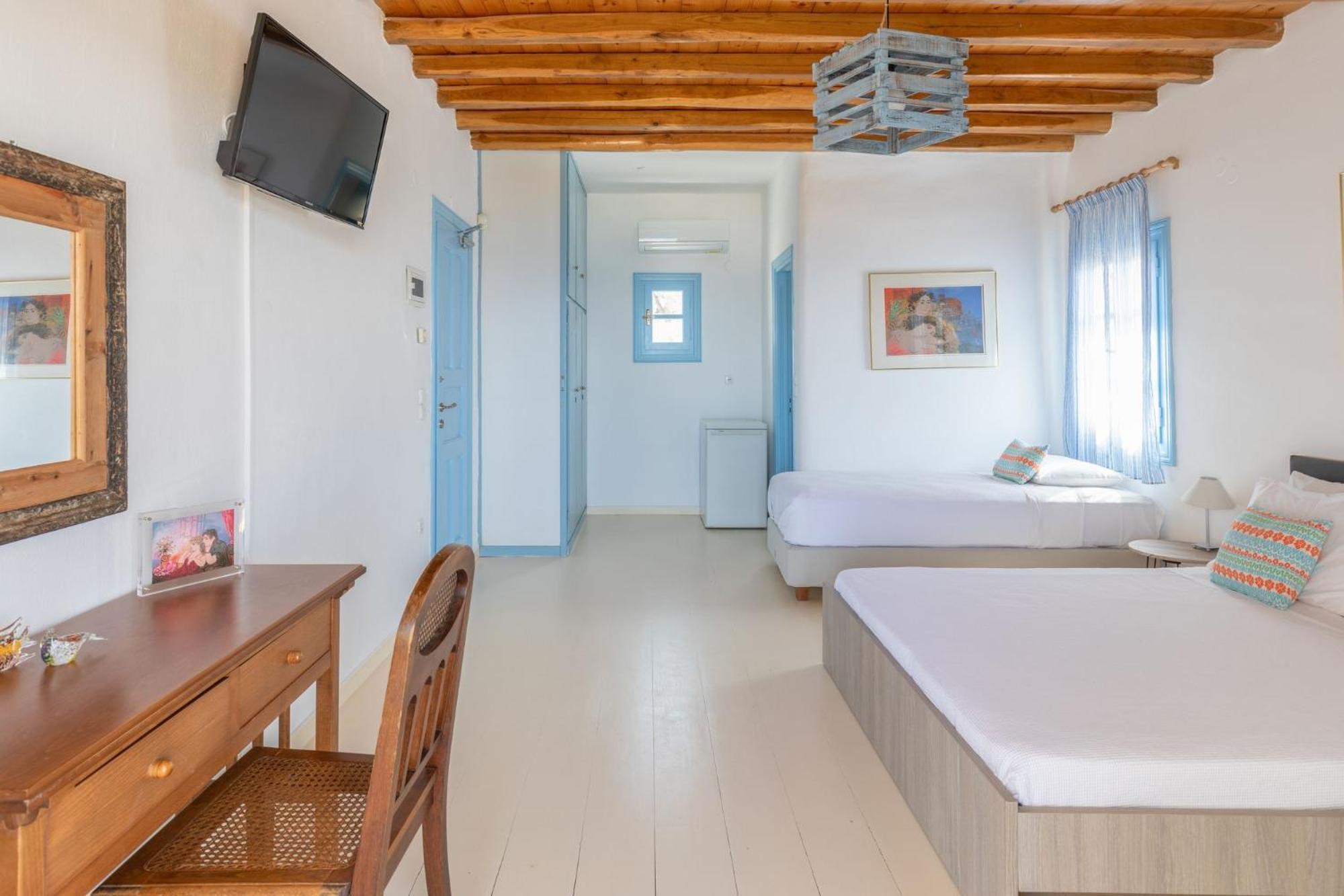 Deluxe Room with Sea View photo 2